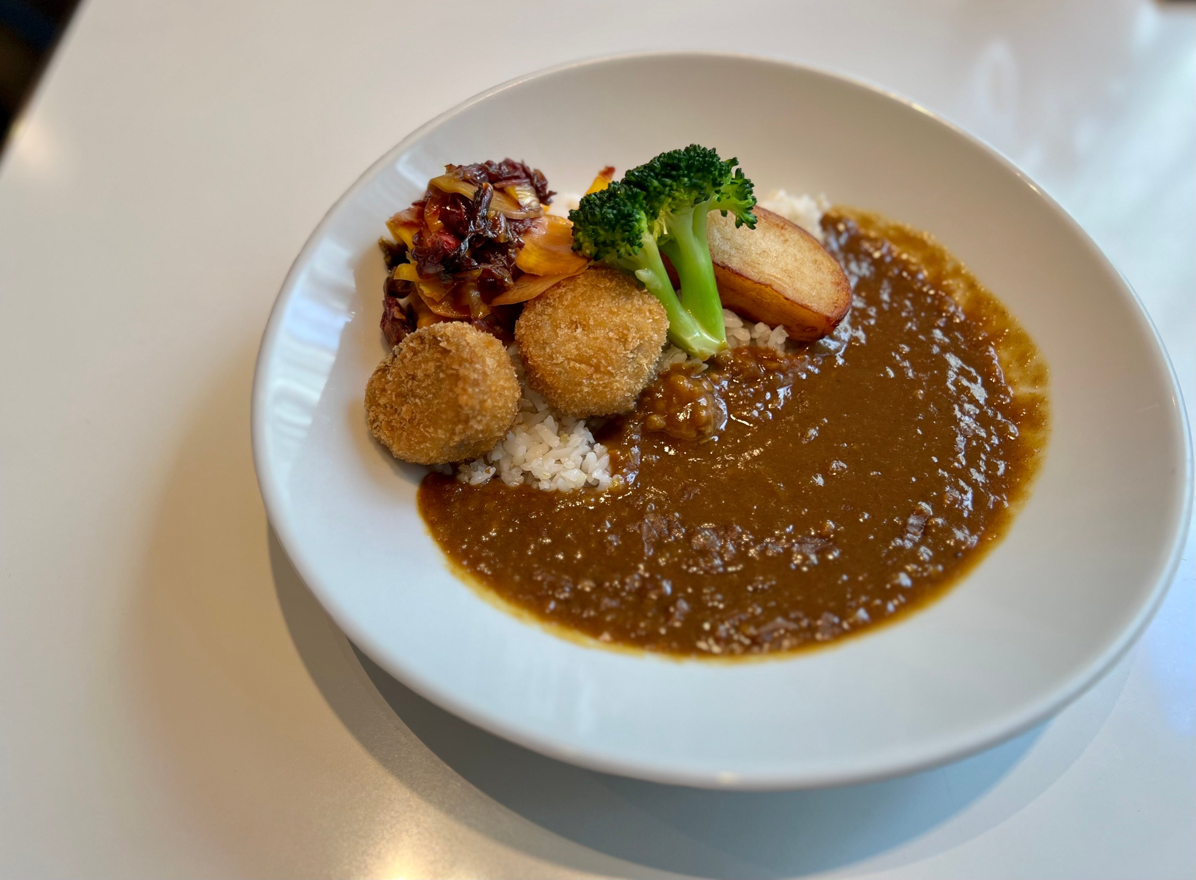 自社農園と未利用魚から生まれた「ワン・プラネット・プレート」