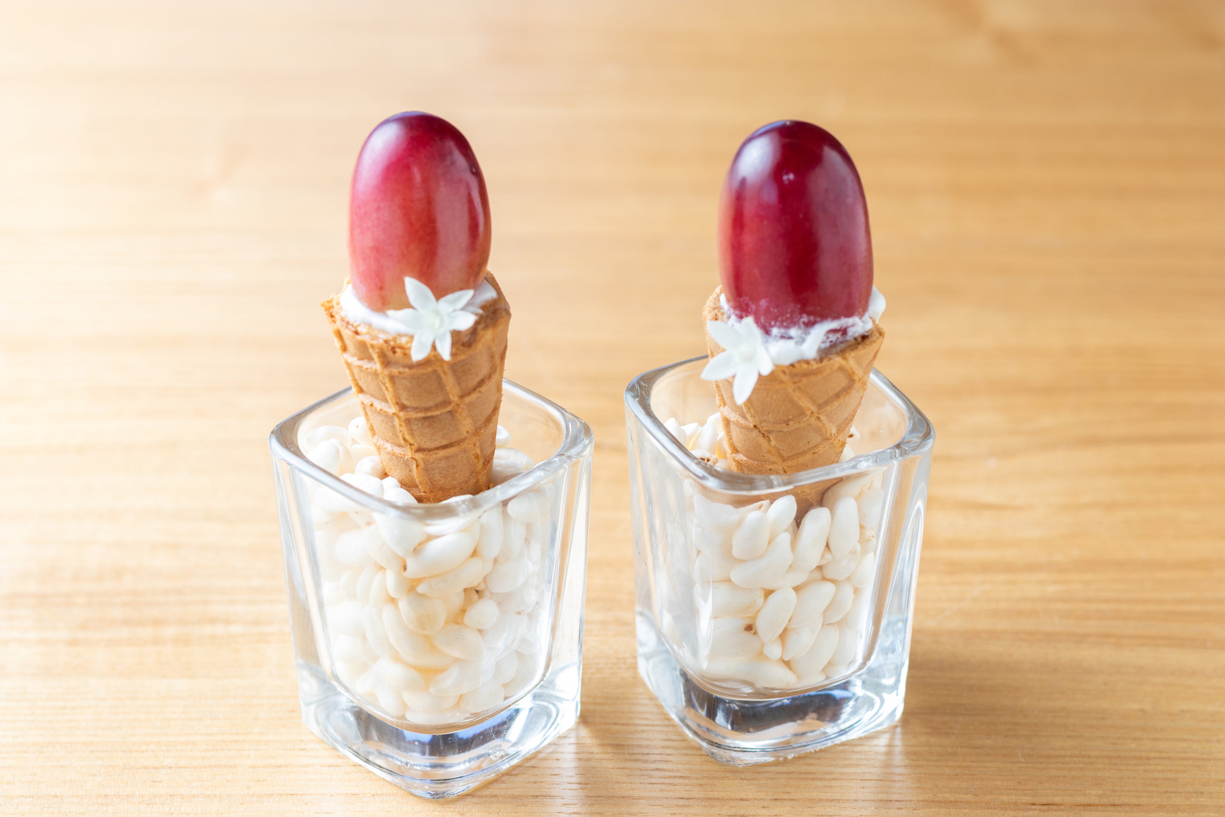 希少島根ぶどう「神紅」とヨーグルトのプチコーンアイス