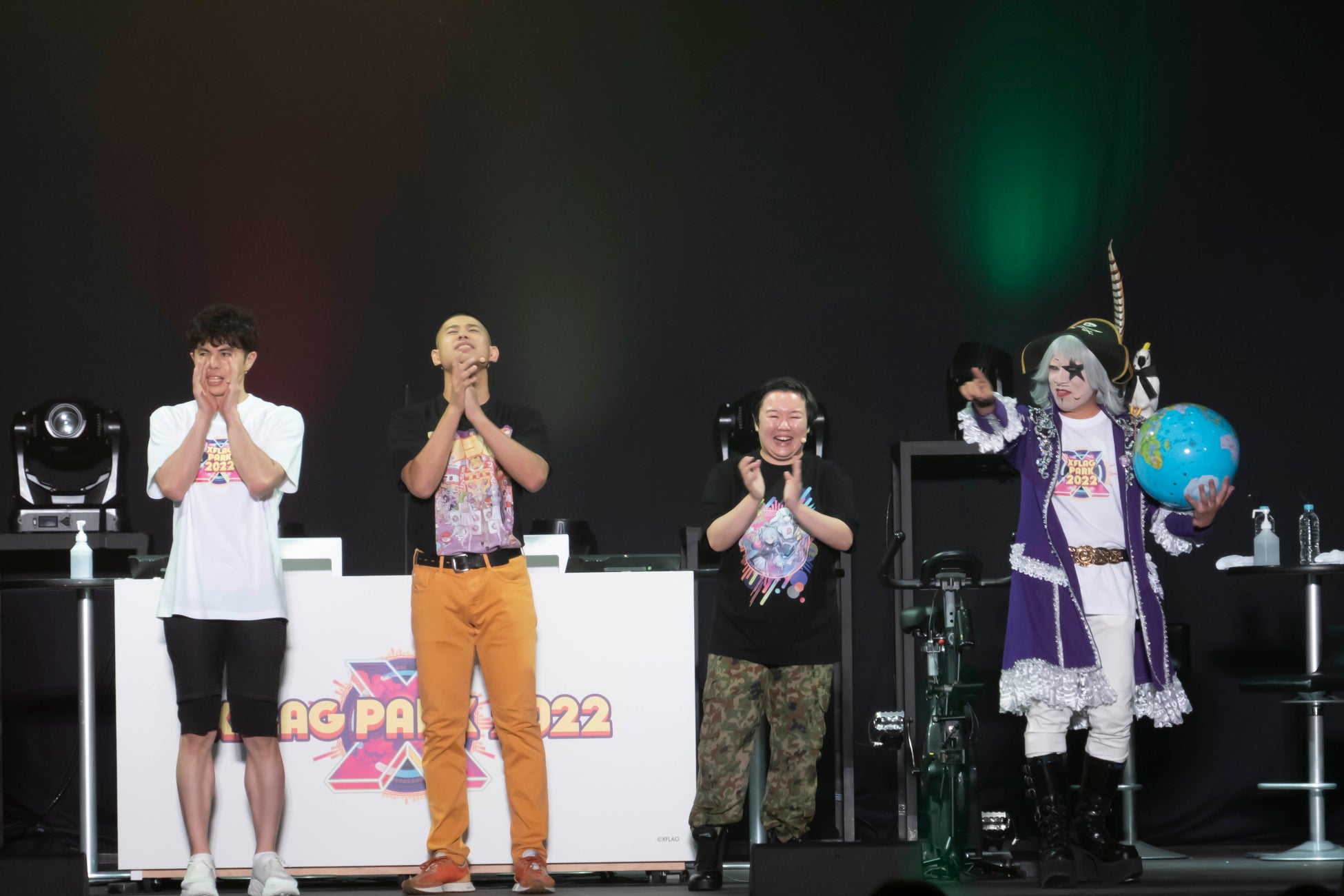 ステージを盛り上げたゲストの 小島よしおさん・やす子さん・ワタリ119さん・ゴー☆ジャスさん