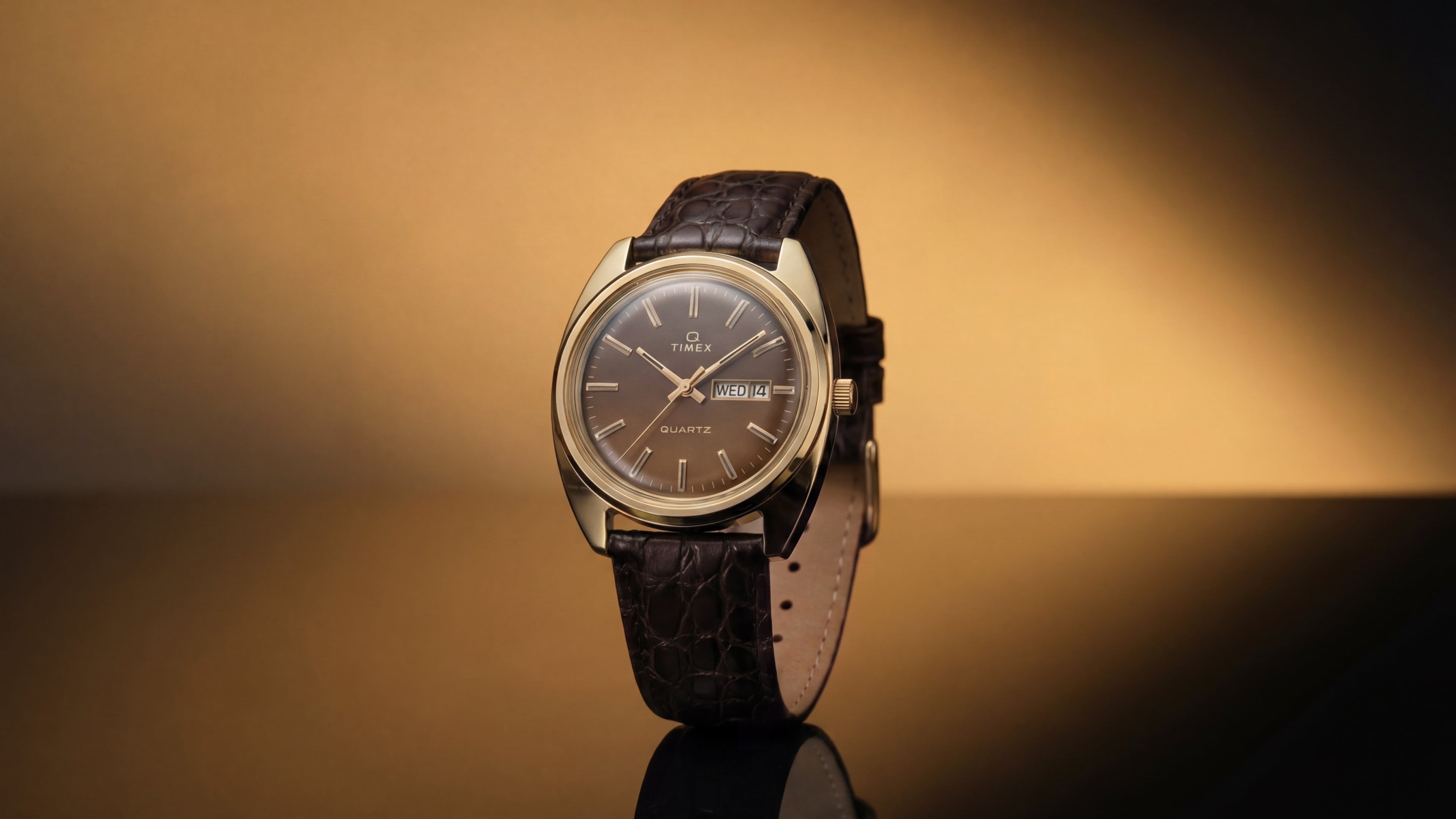 「TIMEX（タイメックス）」の1978年のアーカイブから「フュメダイヤル」が現代に甦る。70年代の階調美学を纏った「1978 Day Date Fume Dial Reissues」が登場。