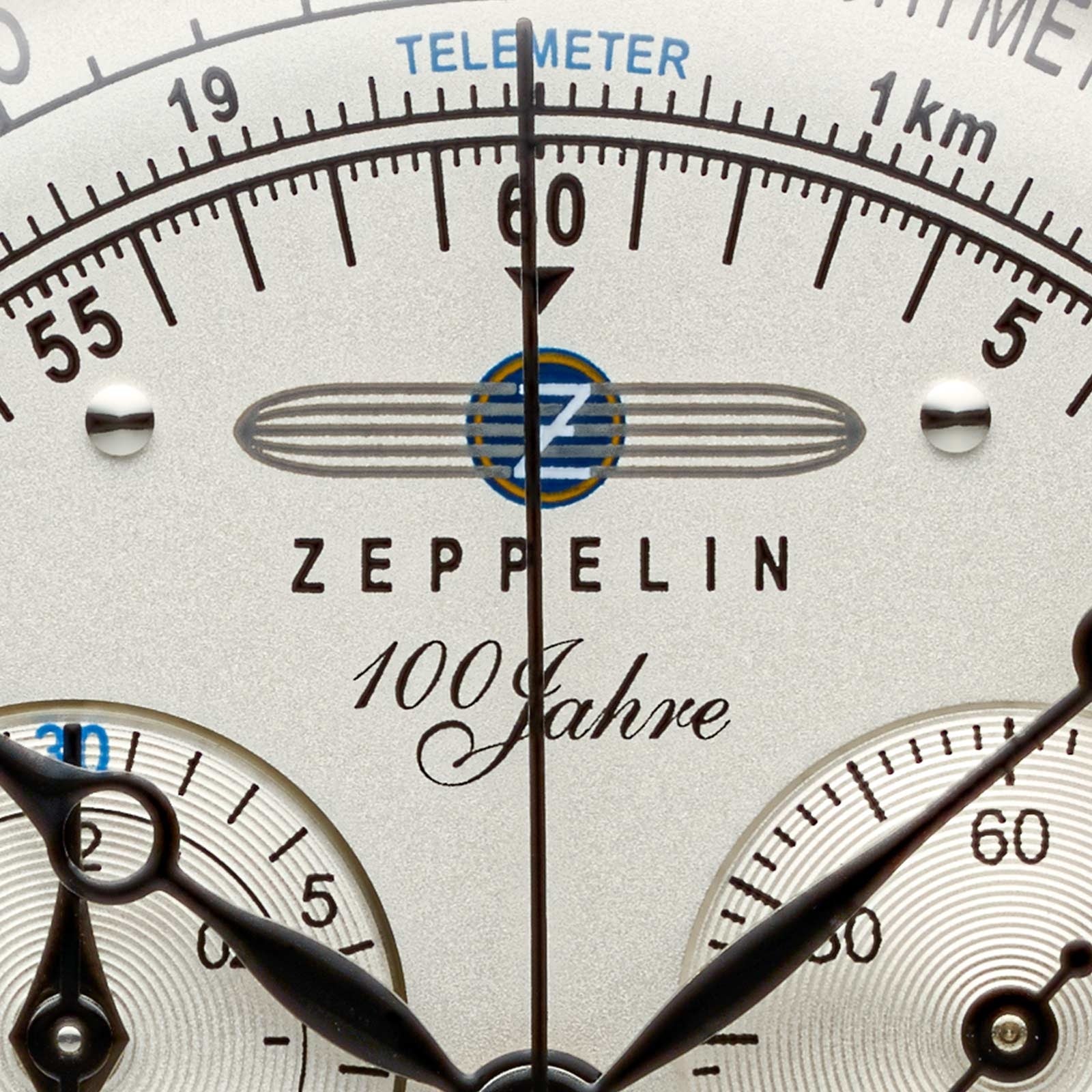 ドイツ時計「ツェッペリン」とソニー「wena 3」を組み合わせた日本限定