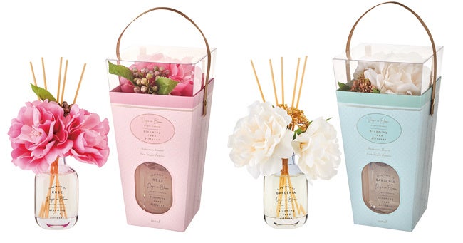 ブルーミングリードディフューザー　左 ローズ、右 ガーデニア
