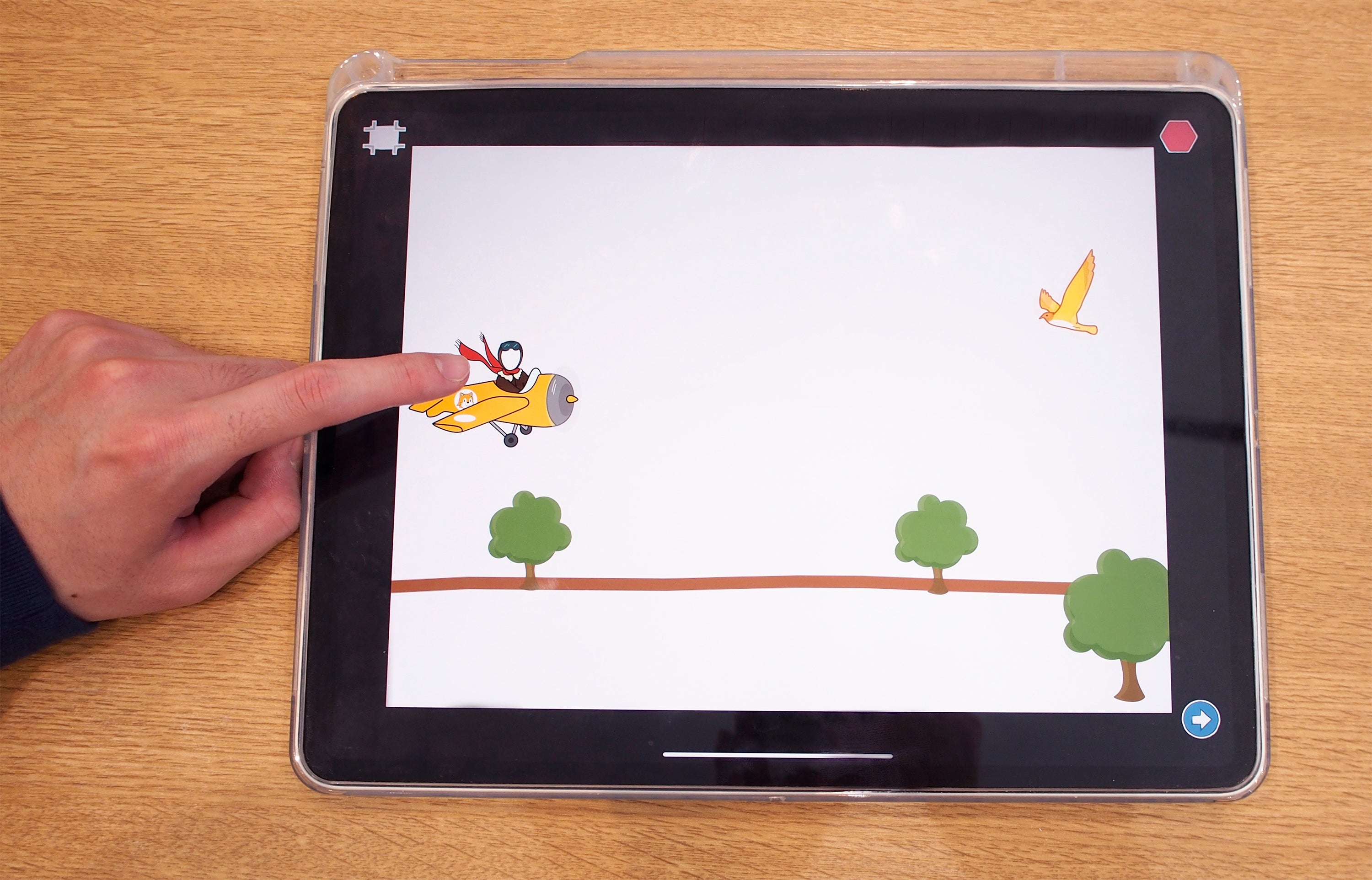 ▲飛んでくる鳥をうまく飛行機でよけながら進もう！