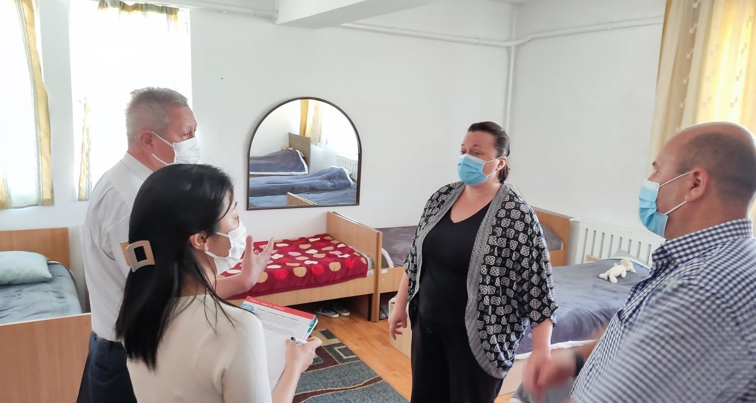 収容人数を超え受け入れている施設の部屋をリノベーションする相談