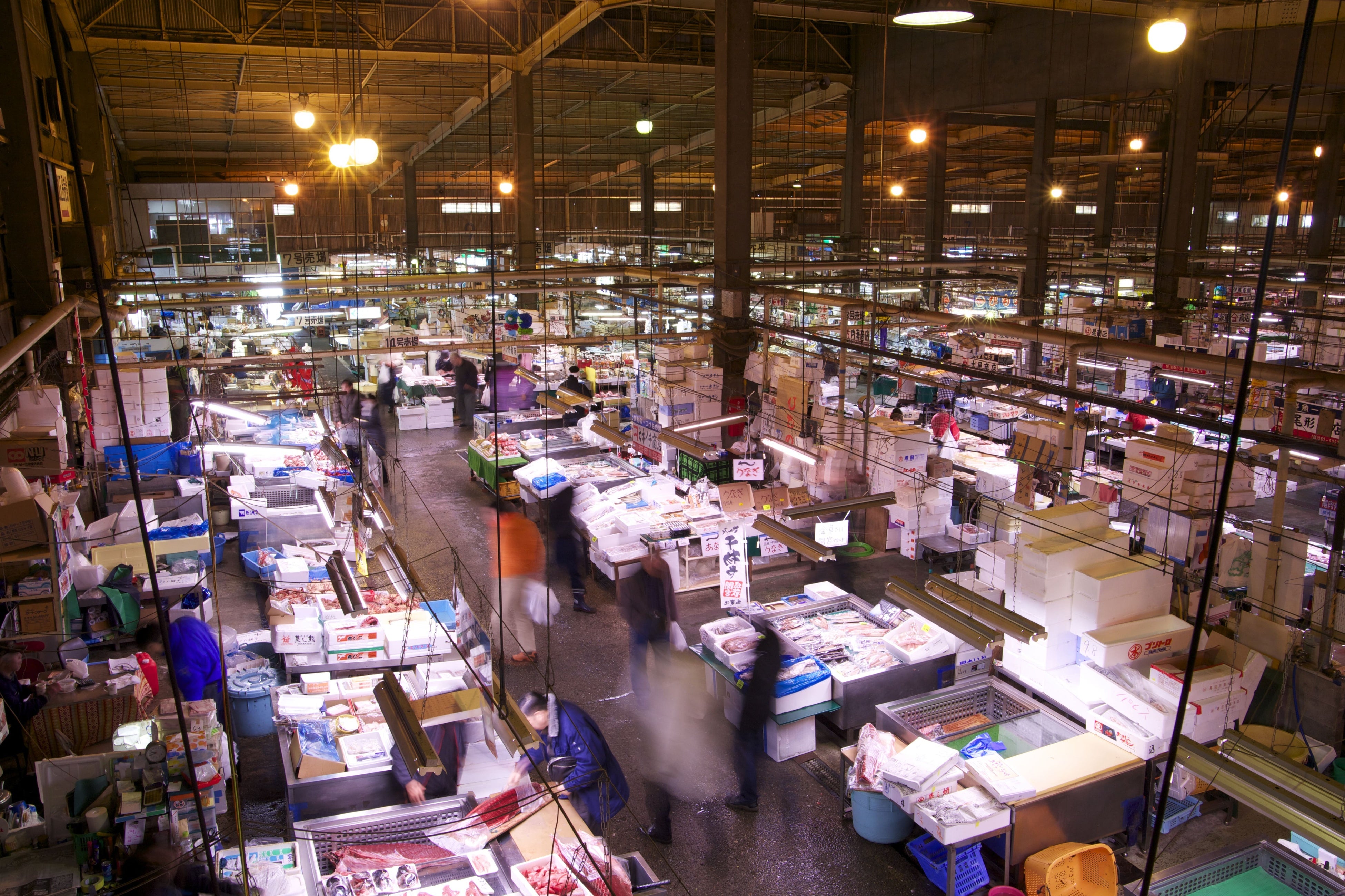 塩竈水産物仲卸市場内の様子