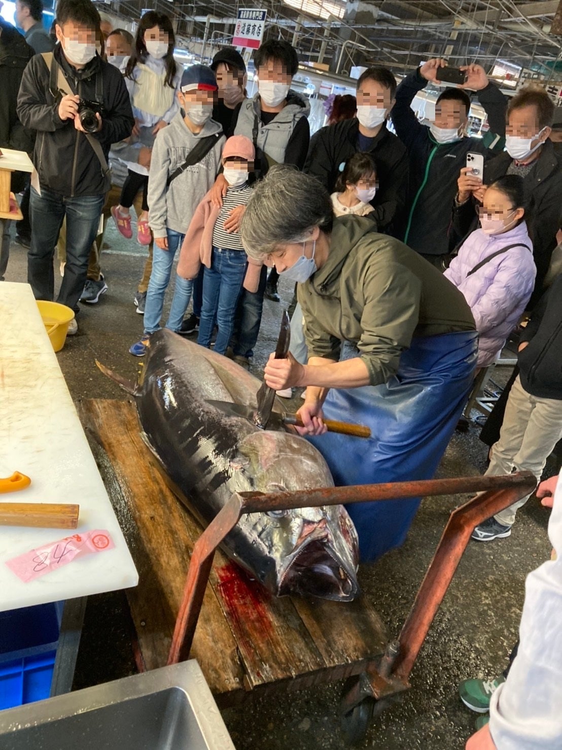 塩竈水産物仲卸市場で行った「魚魚っと目利き職人！」の様子