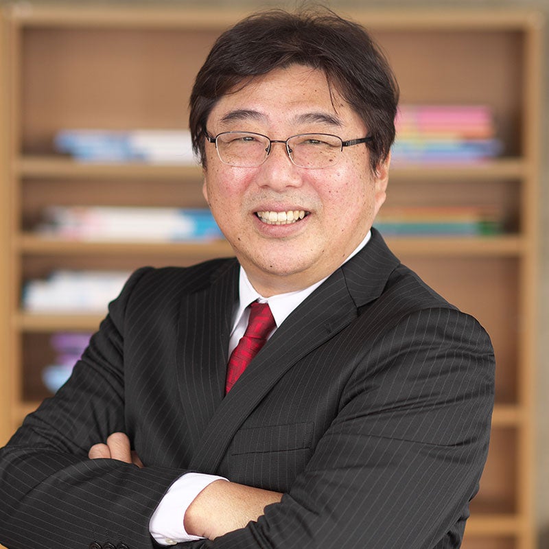  『ヒマつぶしドリル』の著者であり、りんご塾代表を務める田邉亨氏