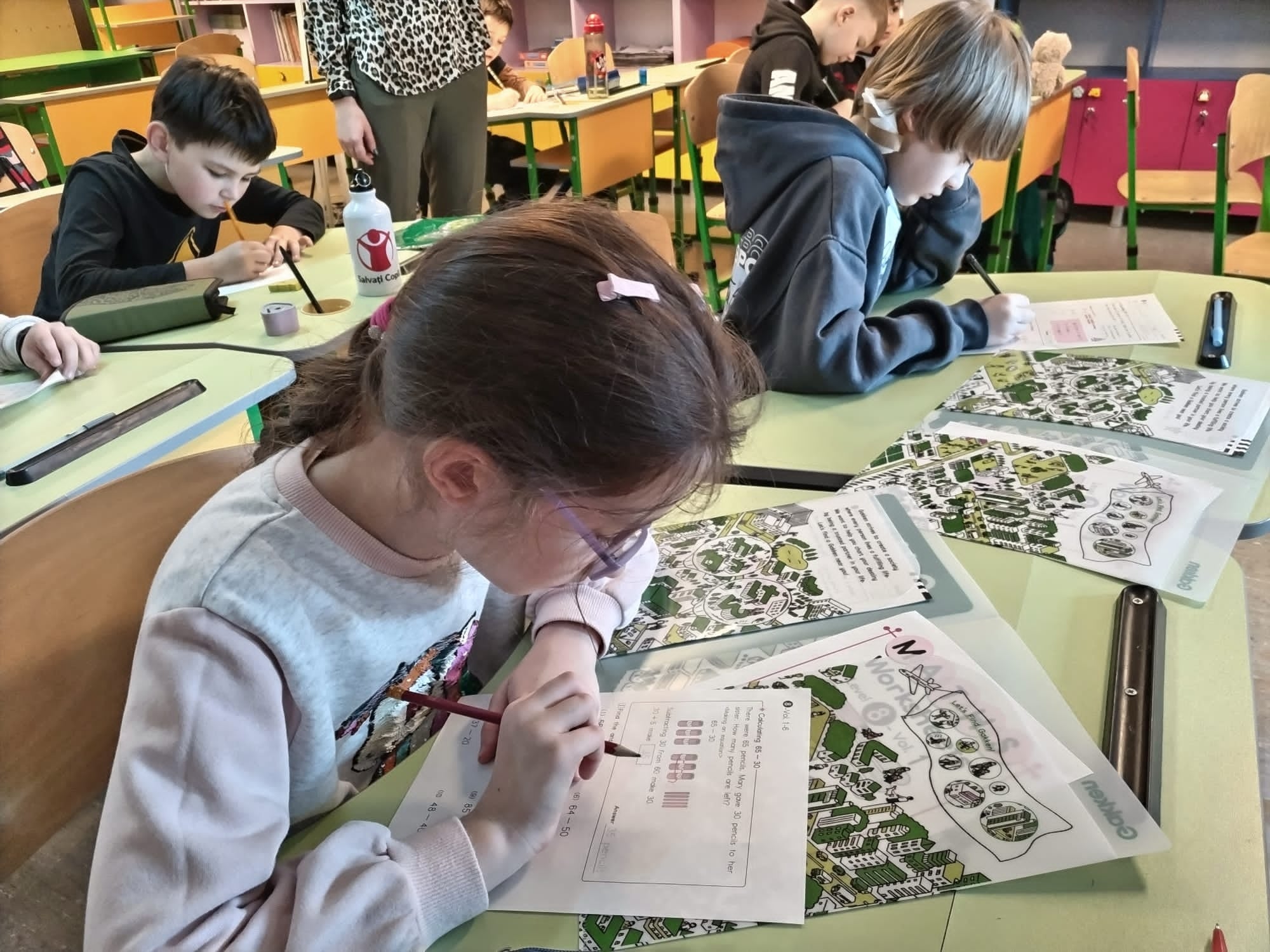 ▲補習授業。今回の募金はこの活動に役立てられます。