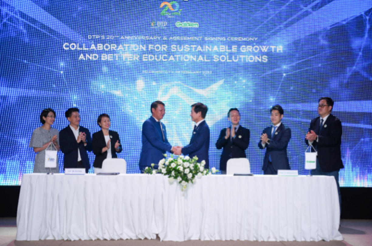 ▲2023年2月ホーチミン市で開催された資本提携契約調印式　両社の代表取締役社長が調印