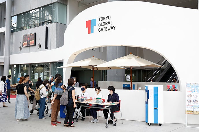 猛暑の中、4年ぶりのリアル開催。おおぜいの従業員家族が来場しました