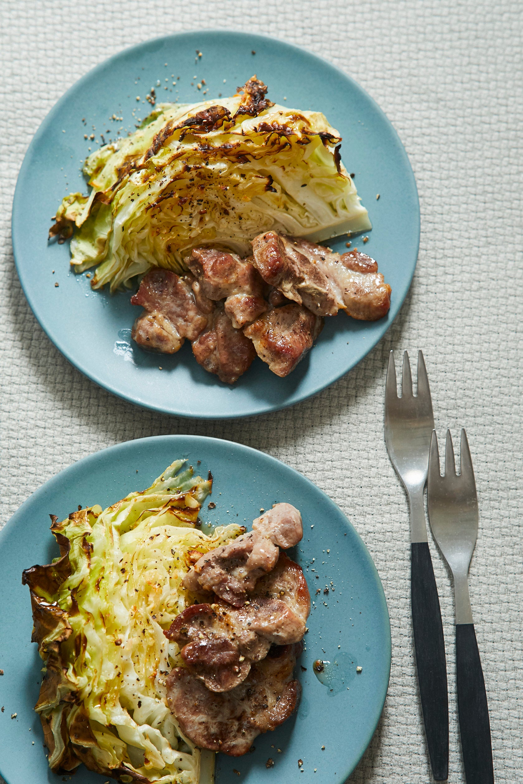 ▲豚肩ロースとキャベツのガーリックバター焼き