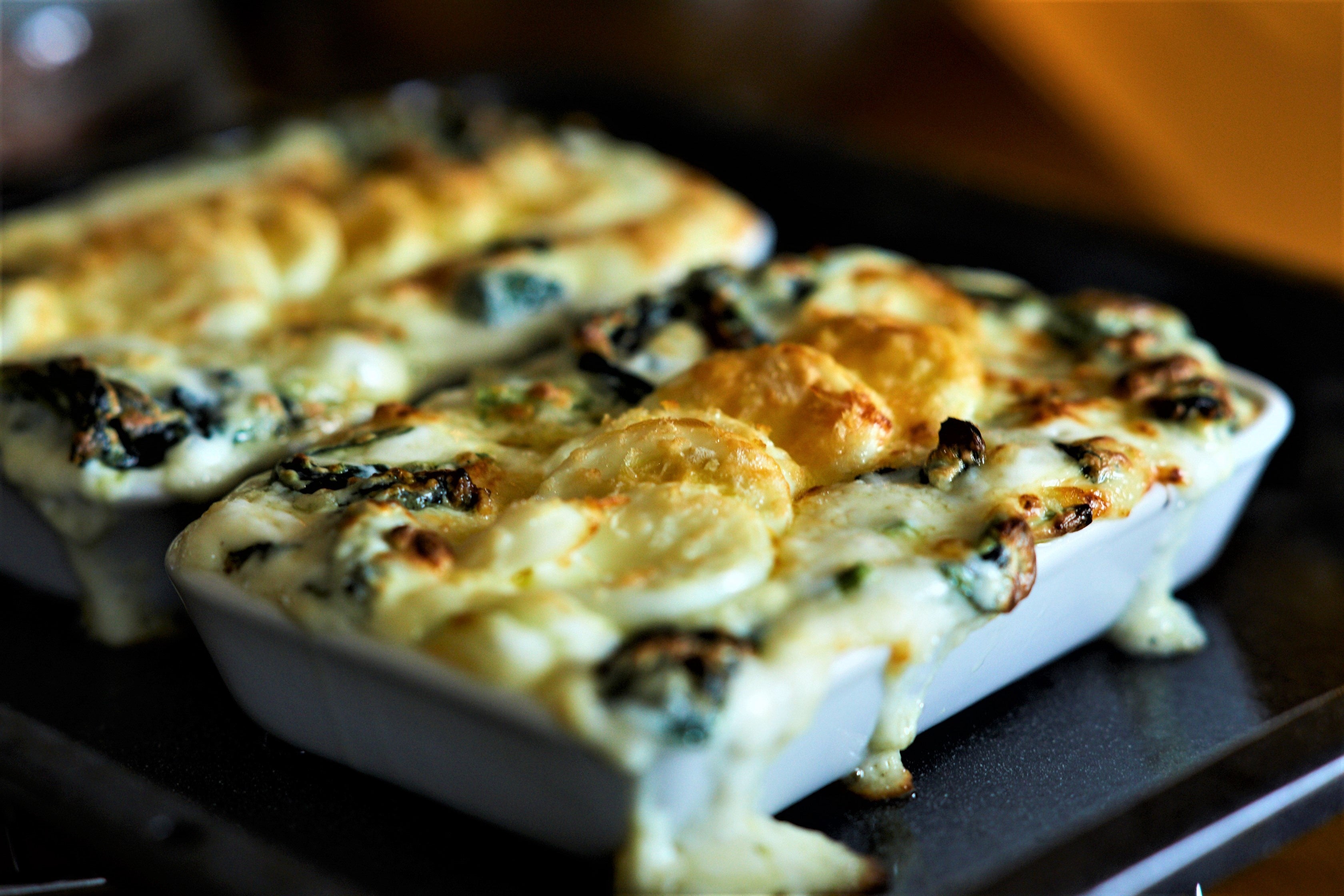 ▲うまみと甘みが増す冬のほうれん草に、ゆで卵を組み合わせた「ほうれん草とゆで卵のグラタン」は、主役級のボリューム