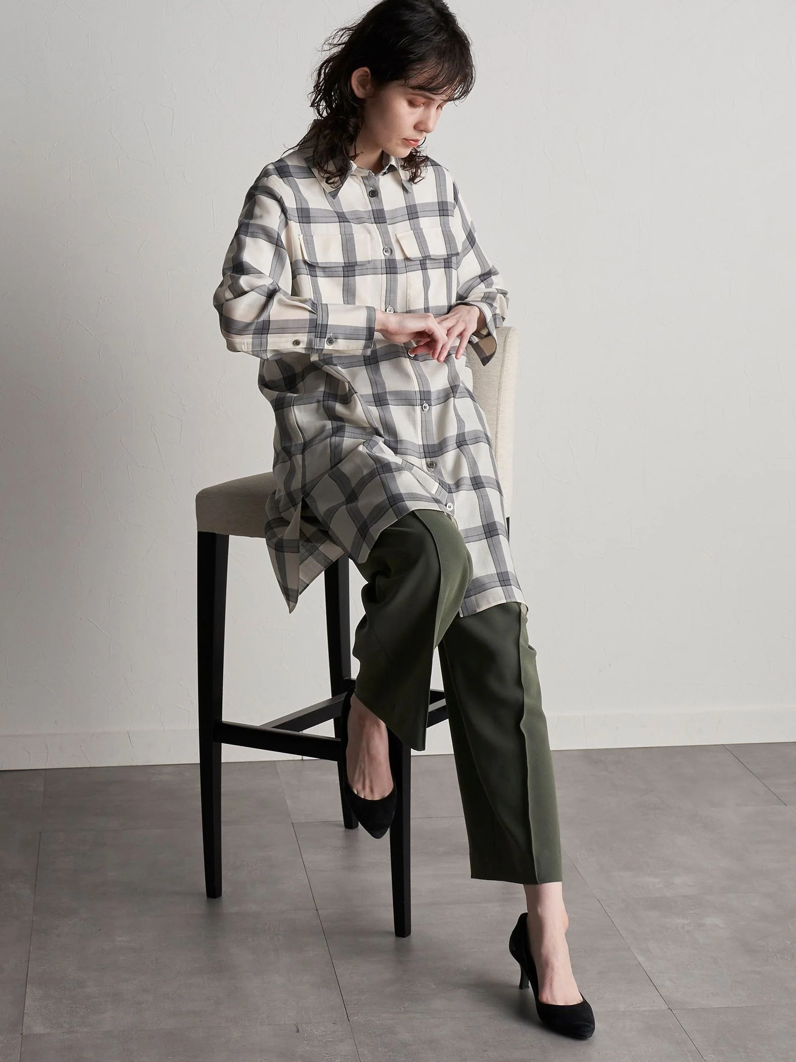 トレンドに流されないシンプルベーシックなスタイルを提案している「la