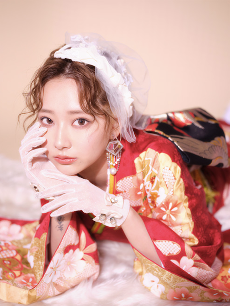 SNS総フォロワー430万人超え！Z世代から絶大な支持を集める人気