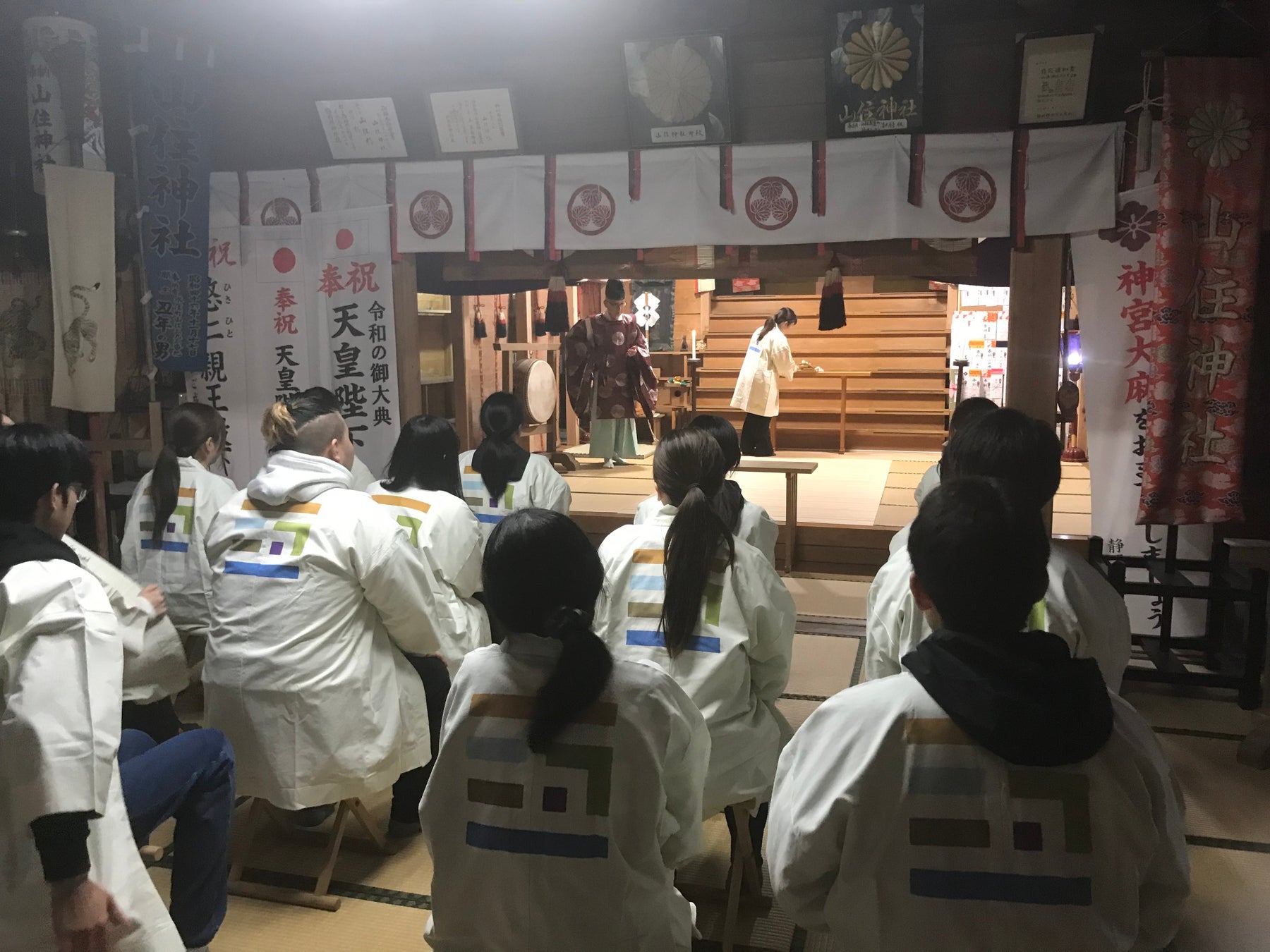 水窪 山住神社への奉納