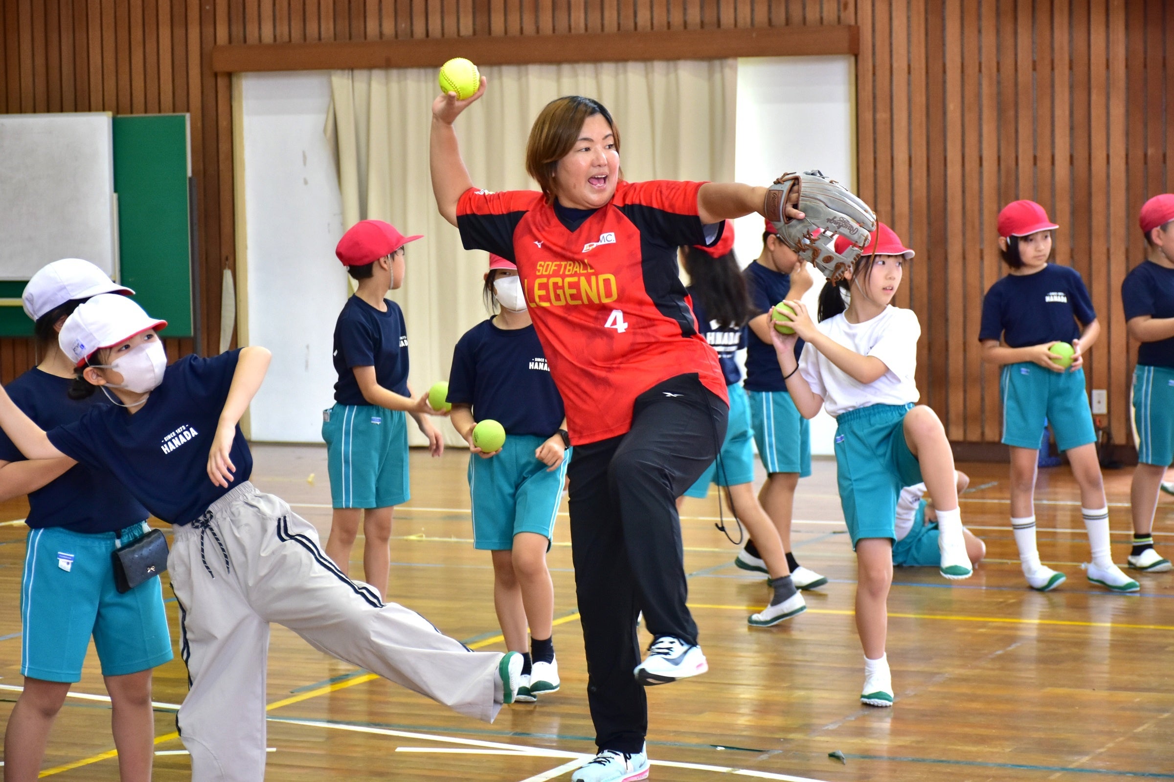 五輪メダリストが豊橋市花田小で特別授業、「こうなる」と思い込む力が道を切り開く