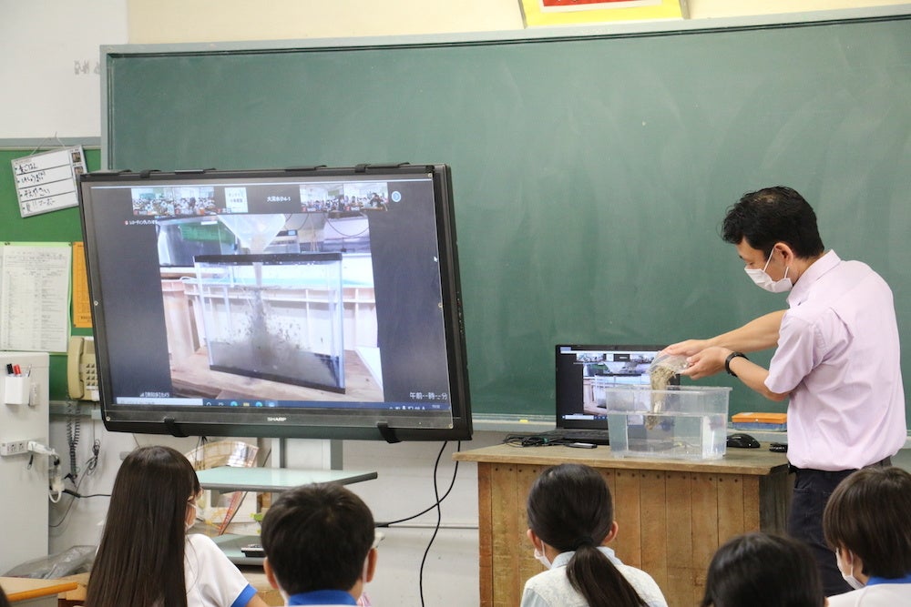 マイクロプラスチックを抽出する実験