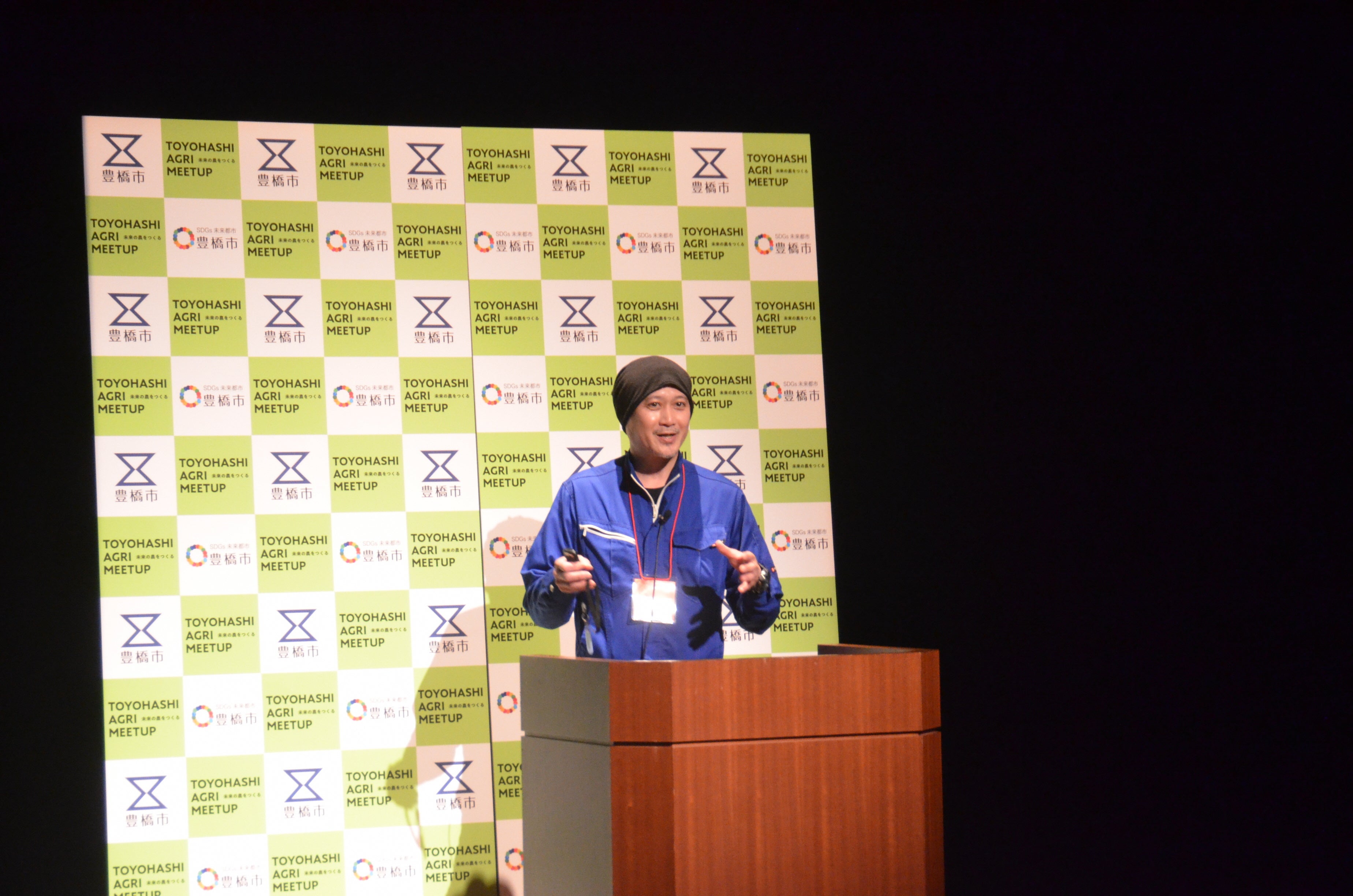 漫画家の見ル野栄司さん