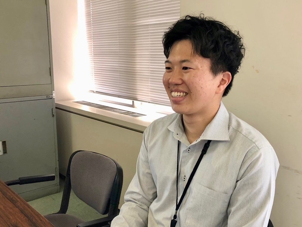 `人事課　北野さん