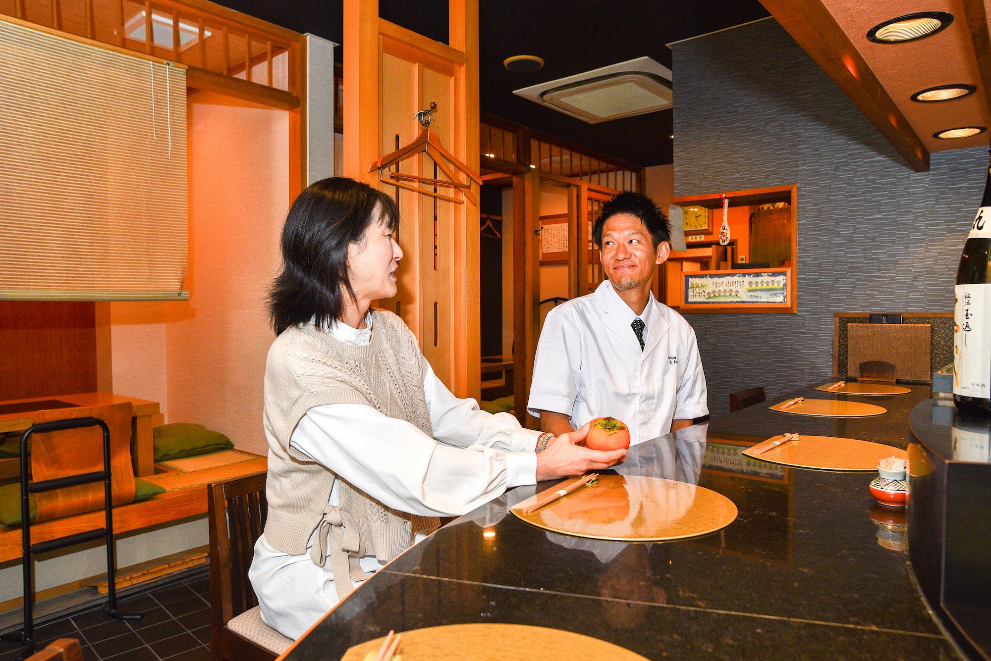 新メニューについて話し合う様子