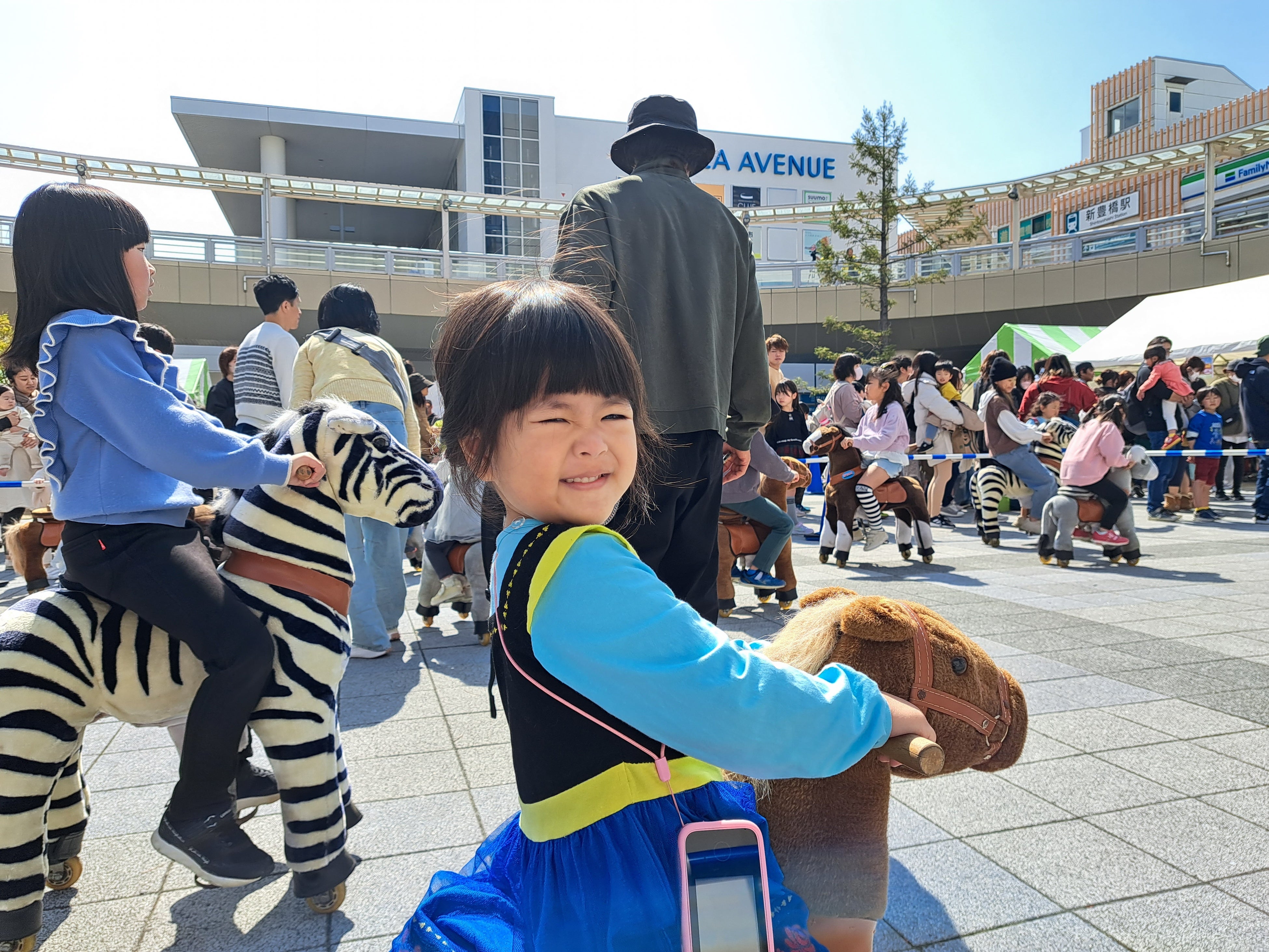 南口駅前広場イベントの様子