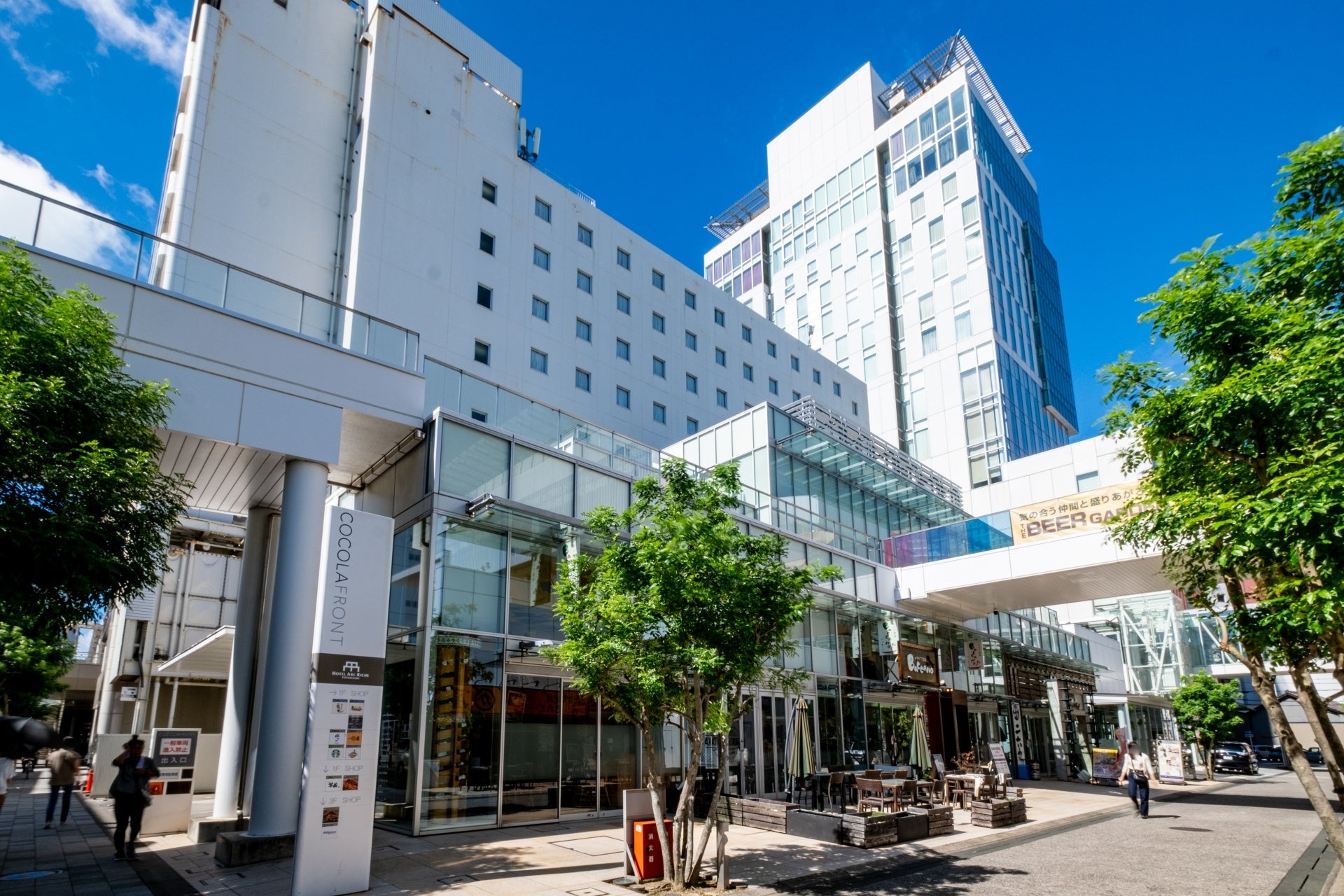 愛知県豊橋市の駅前の様子