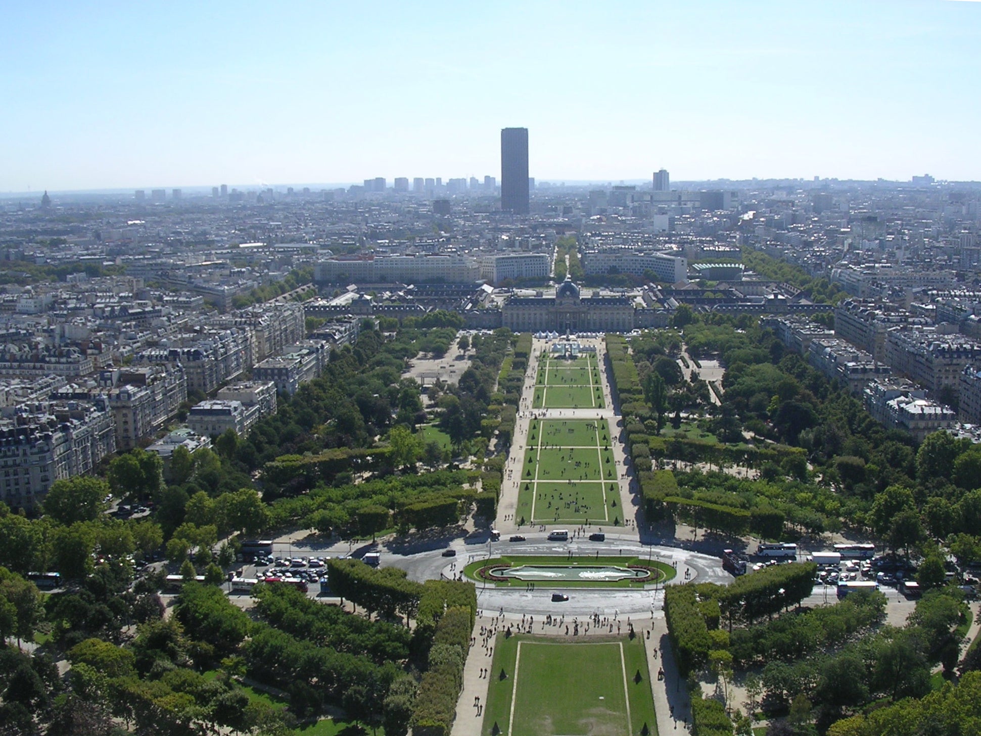 パリ万博の会場のひとつであったシャン・ド・マルス公園