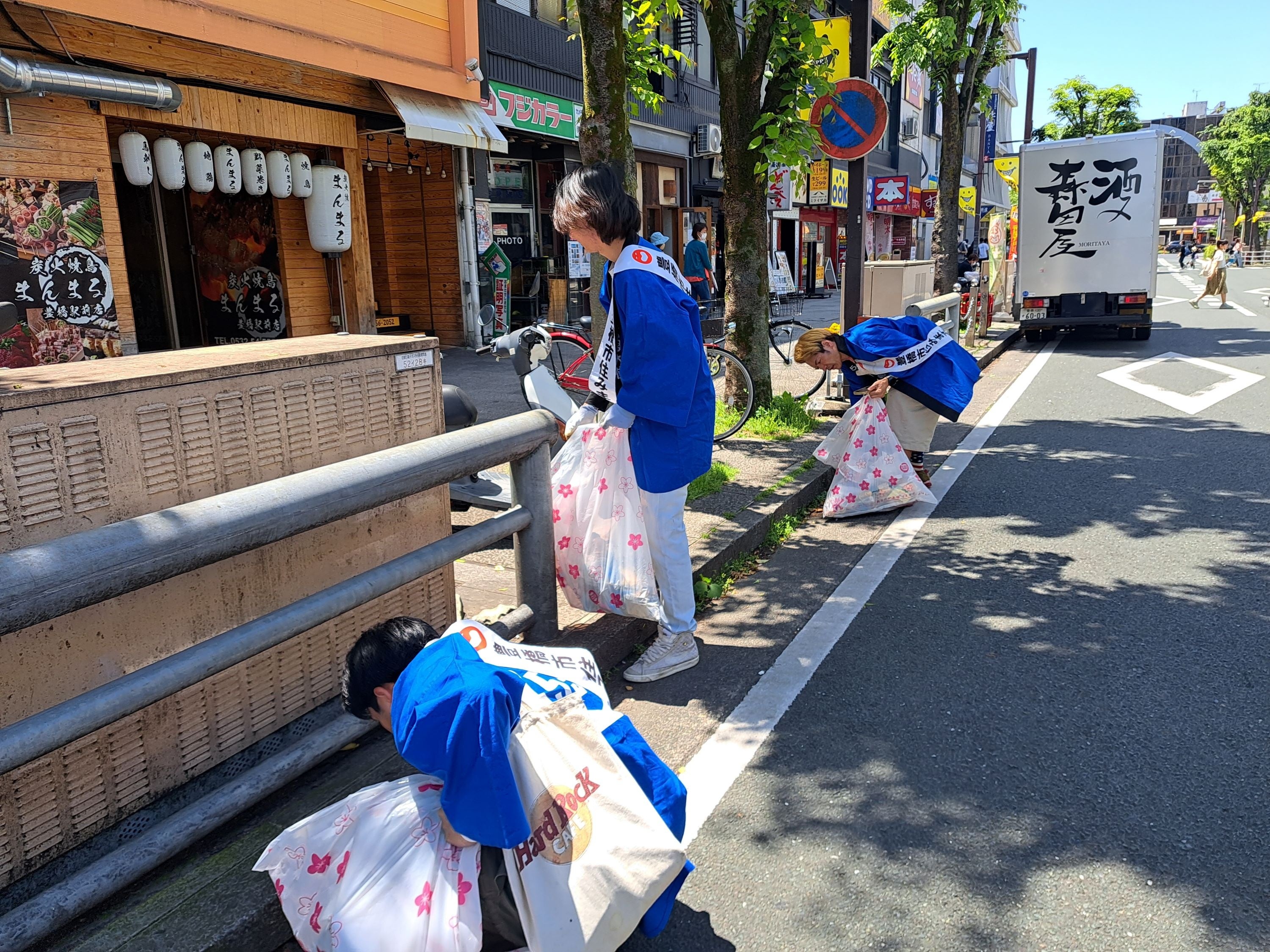 大使に任命された豊橋市住みます芸人の530の様子