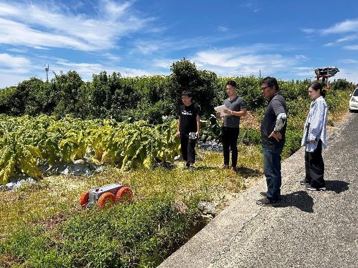 《受賞企業の実証の様子》