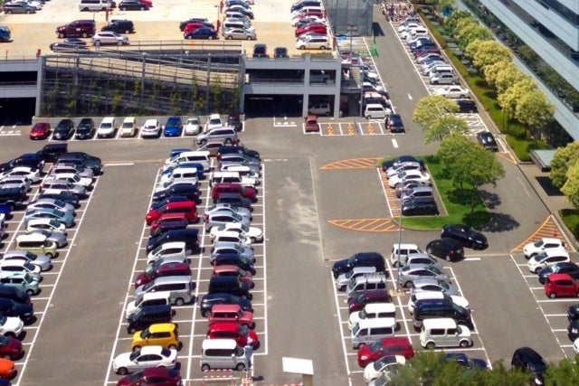 夢コーポレーション株式会社によると市内店舗で240台、本社で40台のスペースが提供可能とされています。※画像はイメージです