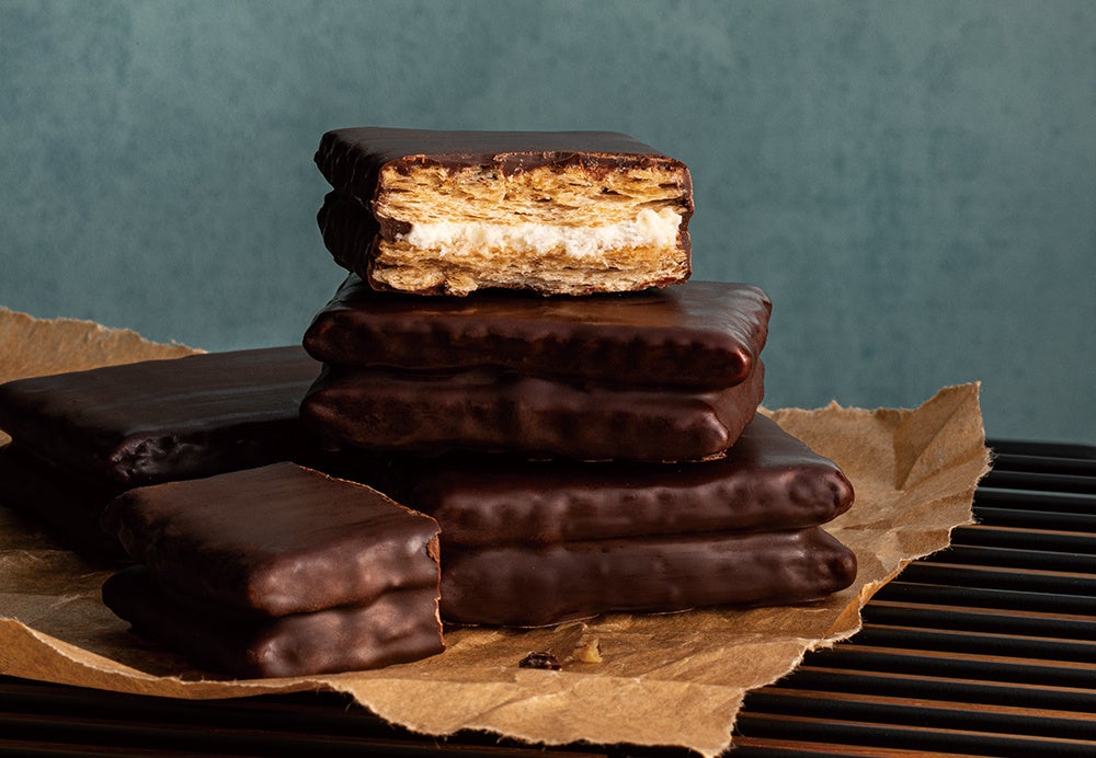 チョコ大胆とろりがけ!「シュガーバターの木」から、贅沢をほおばる冬限定『ショコラがけサンド』が登場 | 株式会社グレープストーンのプレスリリース