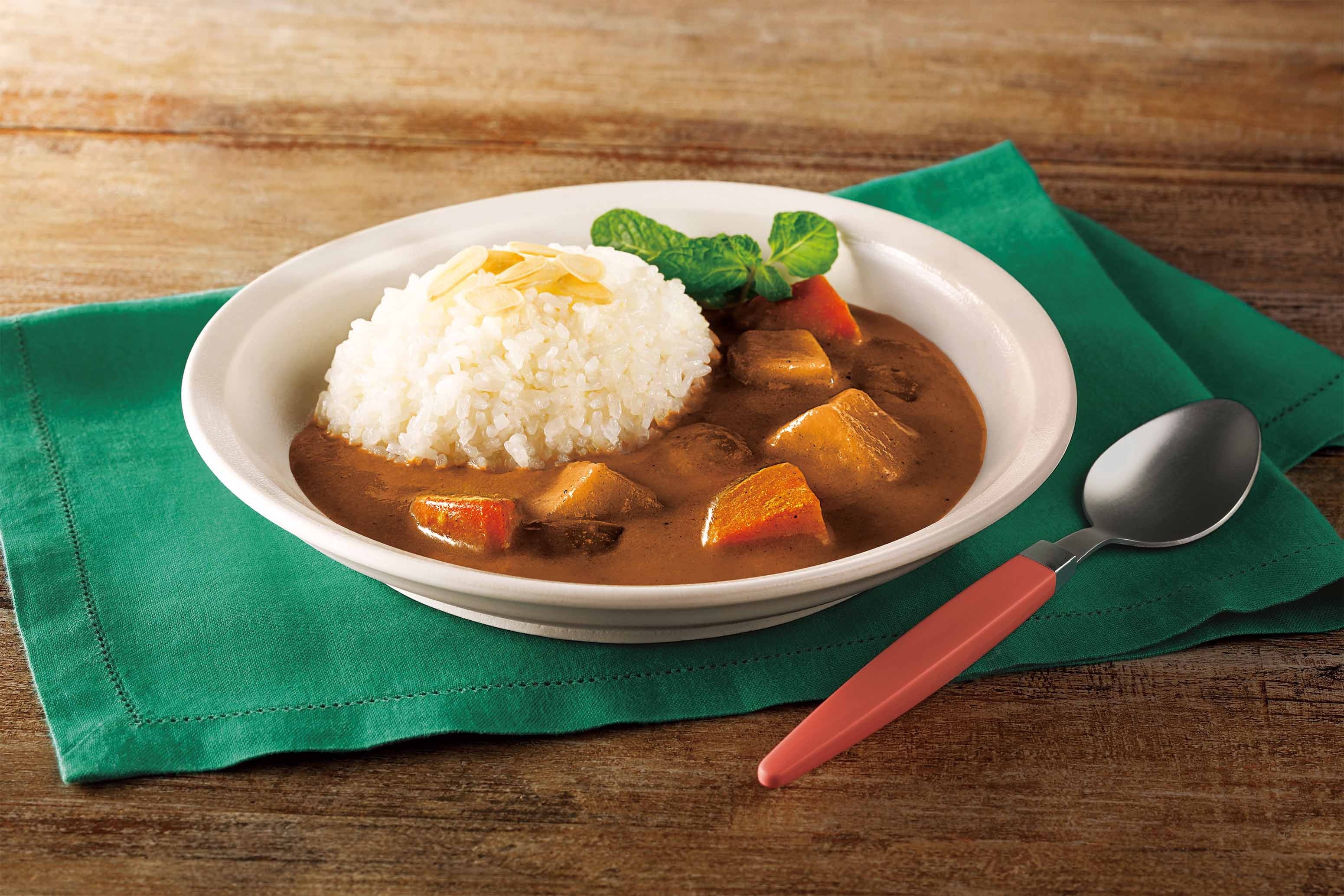 バナナとナッツのフルーツカレー