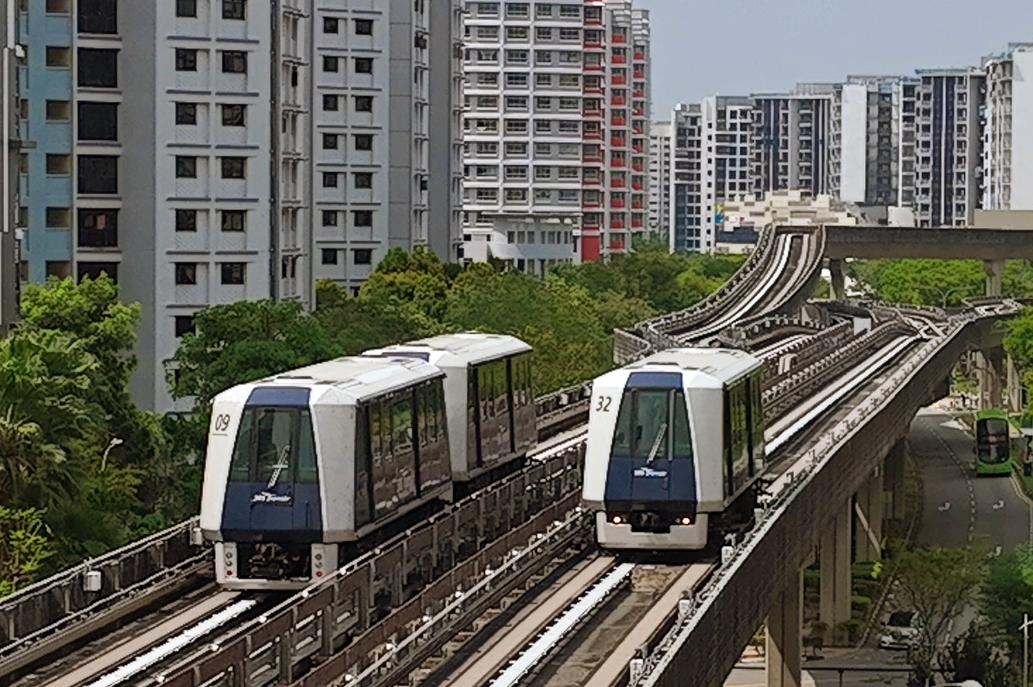 【新品未使用】三菱重工業株式会社 プラント交通システム事業センターレア鉄道グッズ シンガポールの新交通システム輸送力増強プロジェクトで新車両8