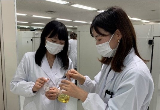 研究開発部社員