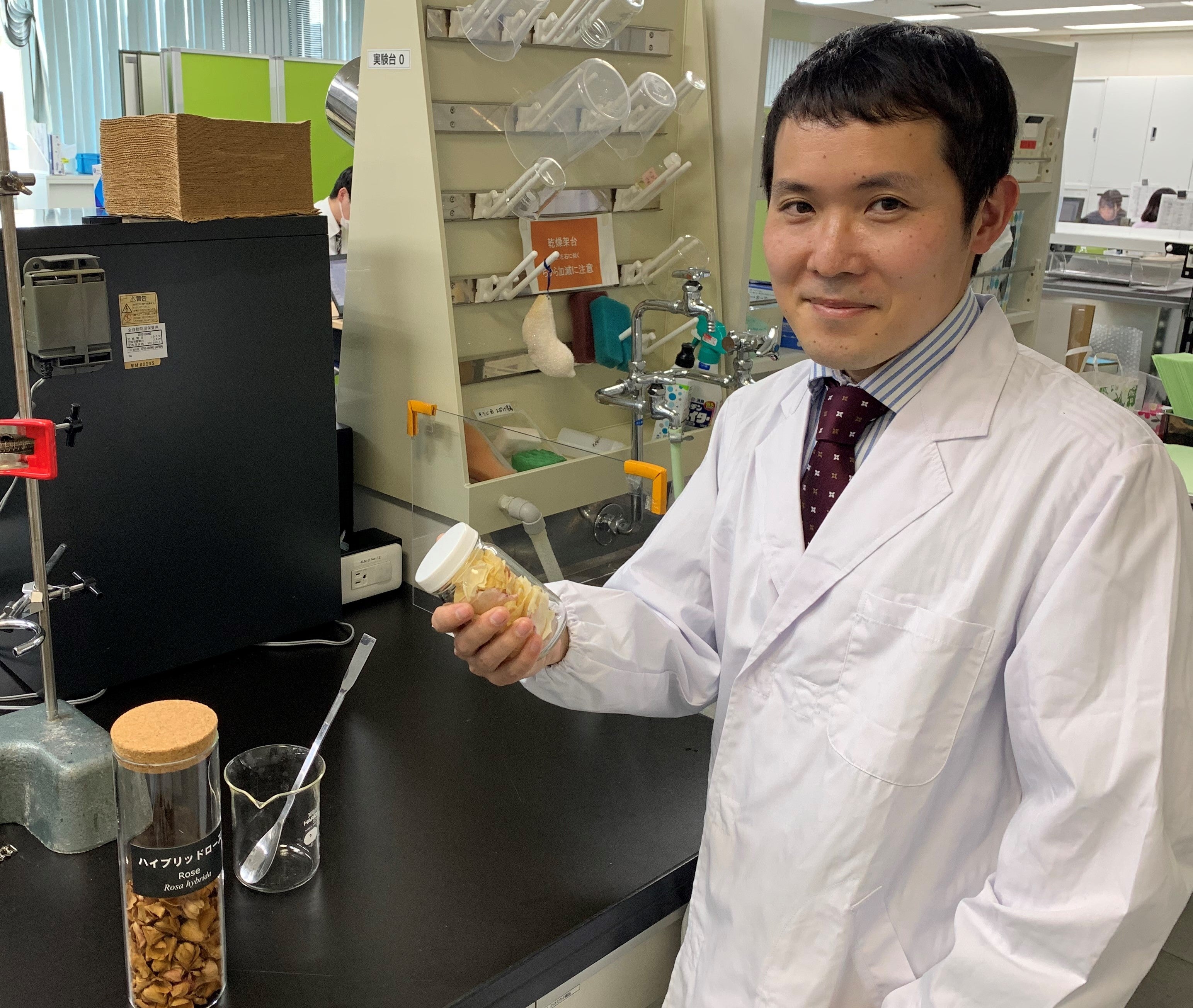 ナリス化粧品　研究開発部　上田浩士