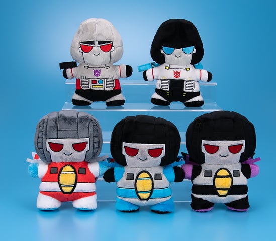 新品 もちぼっつ トランスフォーマー メガトロンぬいぐるみ もちふわなかわいいデフォルメ姿の『トランスフォーマー』たちが