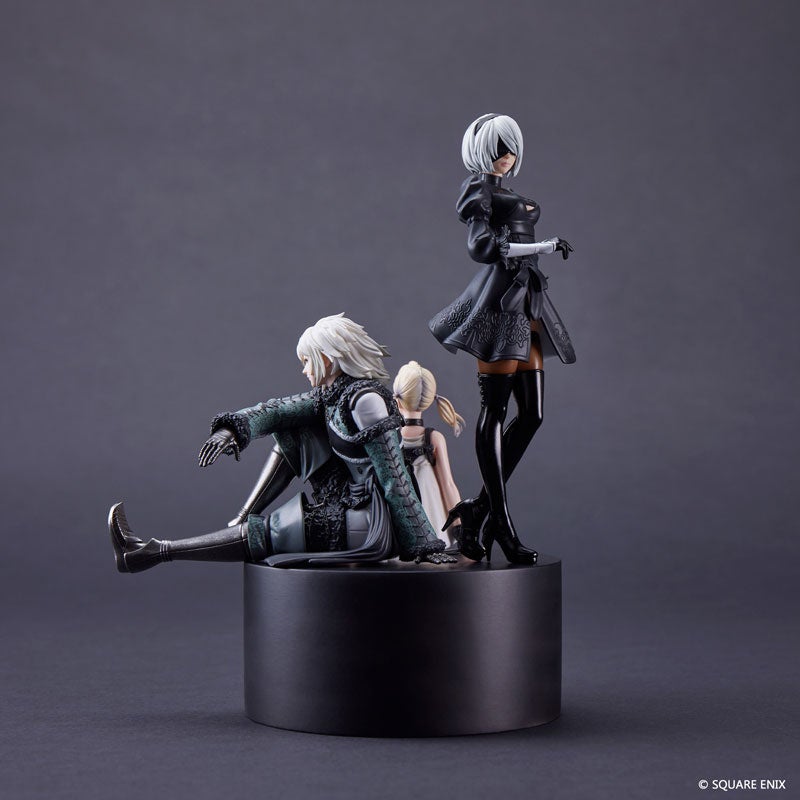 NieR」15周年を記念し、CD・書籍・スタチューフィギュアが一つに納め