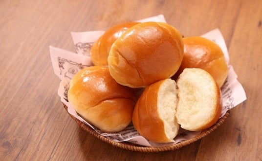 【ローソンストア100・4月の新商品】家計を応援!朝食の定番「ロールパン」をおいしさそのまま値下げリニューアル 端午の節句を彩る「かしわ餅」や初夏先取りの「冷し麺」など順次発売 【ローソンストア100・4月の新商品】家計を応援!朝食の定番「ロールパン」をおいしさそのまま値下げリニューアル 端午の節句を彩る「かしわ餅」や初夏先取りの「冷し麺」など順次発売