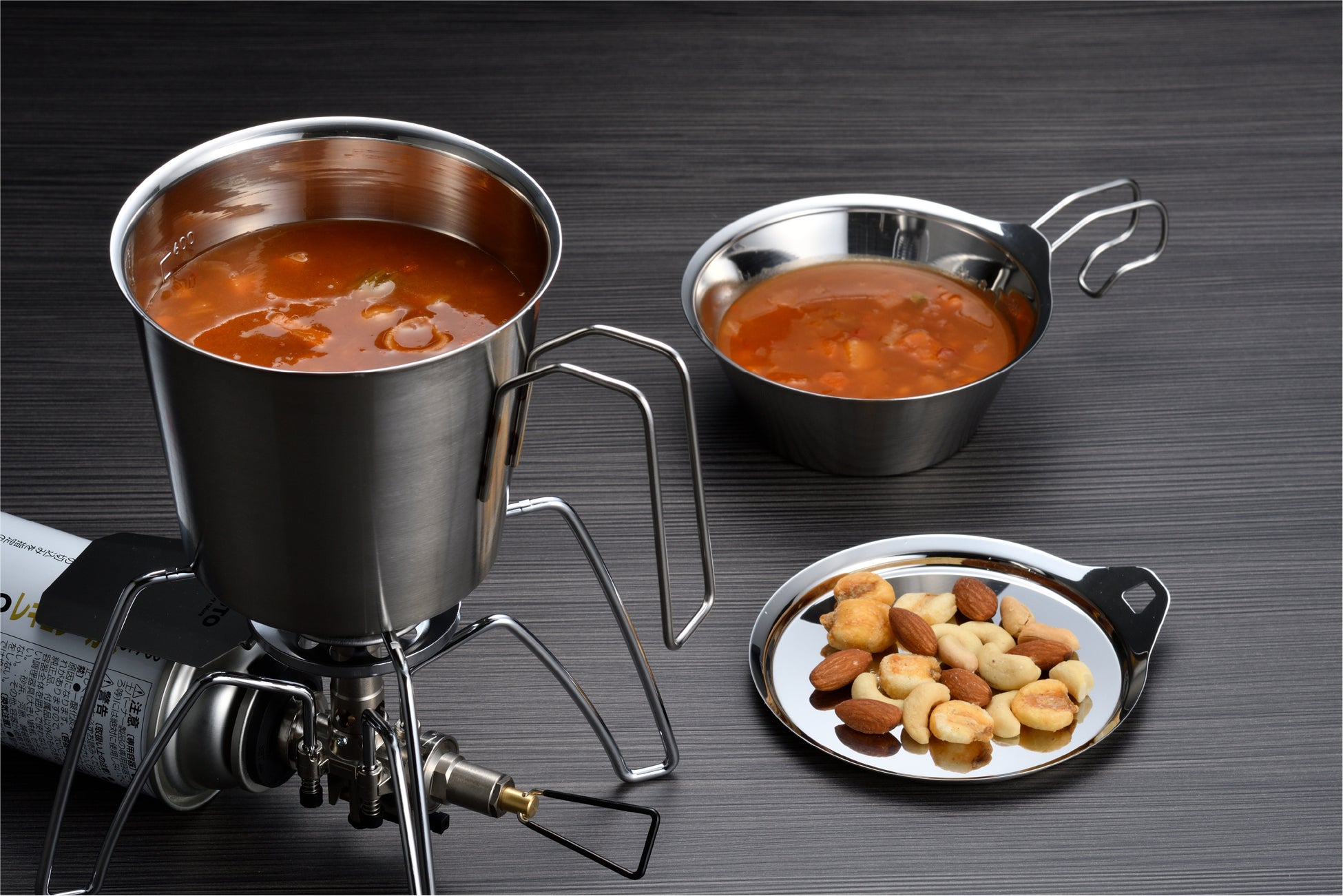 蒸し料理や燻製も グルメなソロキャンプを楽しめる シェラカップシリーズ 登場 株式会社山谷産業のプレスリリース 蒸し料理や燻製も グルメなソロキャンプを楽しめる シェラカップシリーズ 登場 株式会社山谷産業のプレスリリース