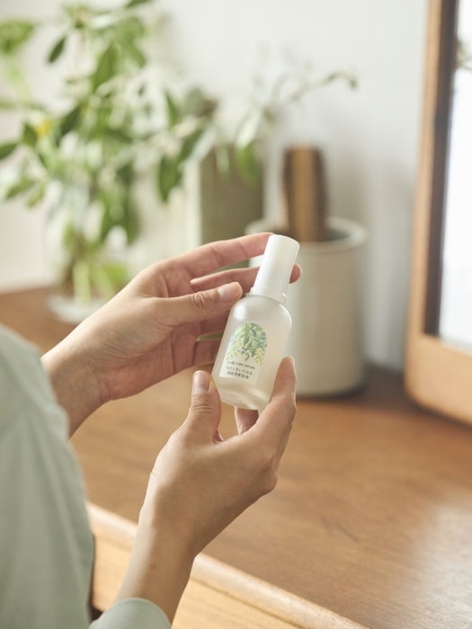 頭皮にも美容液を。年齢とともに変化する髪と地肌を整える簡単手軽な新習慣(出典: PR TIMES)