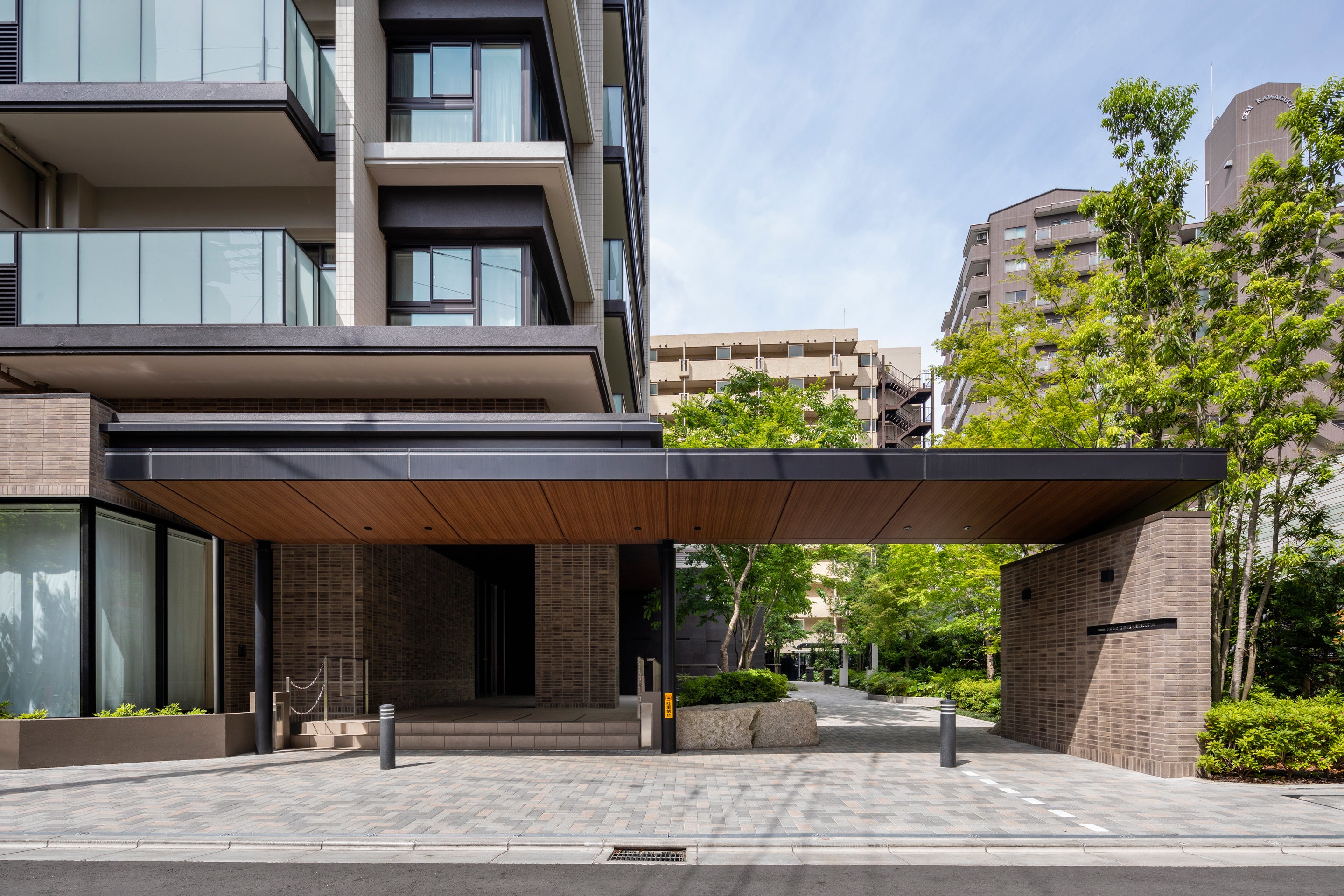 プラウドタワー川口：エントランスゲート