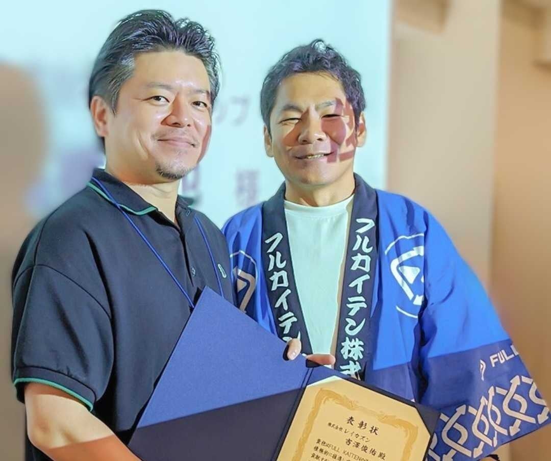 左:吉澤様 右:弊社代表・瀬川