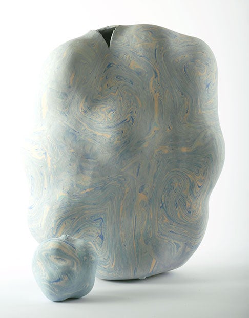 (手前)一片の青白雲と(15.3×16.5×高さ18.3㎝)   (奥)湧き立つ青白雲を (24×34×高さ43㎝)