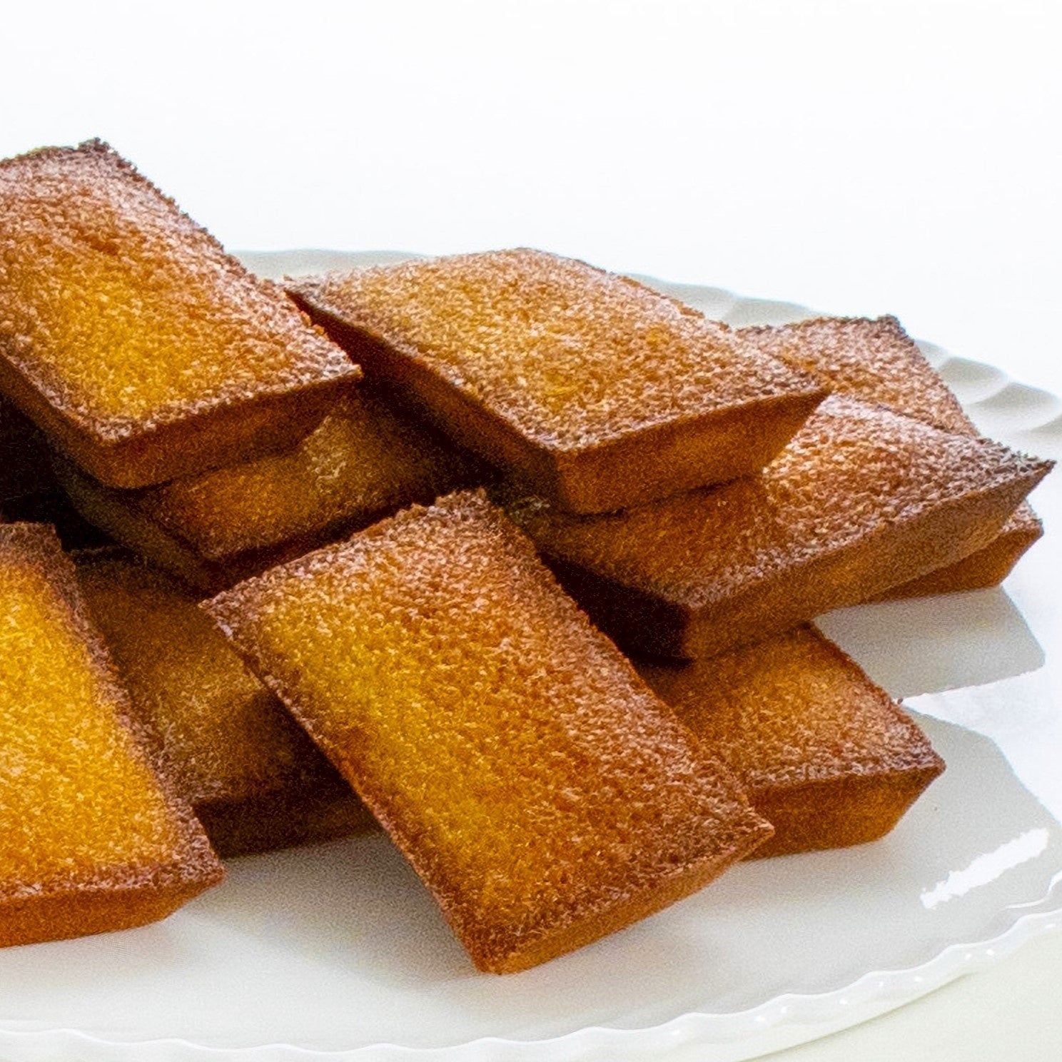 新発売「焼きたてフィナンシェ」1個　税込￥378　数量限定