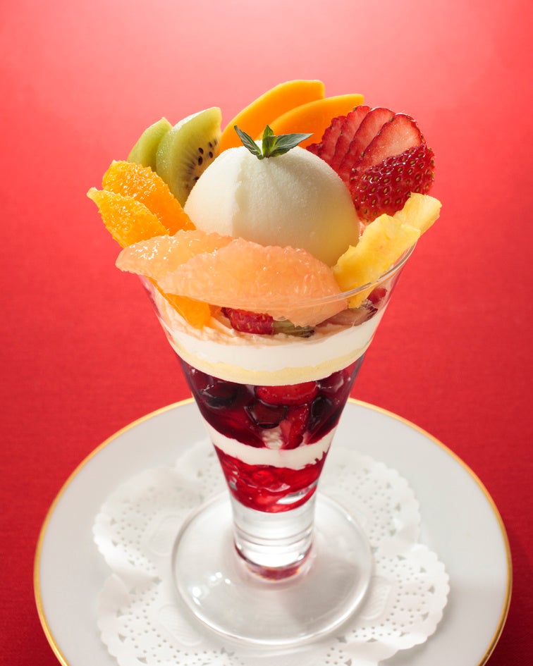 フルーツパフェ　税込￥2,200