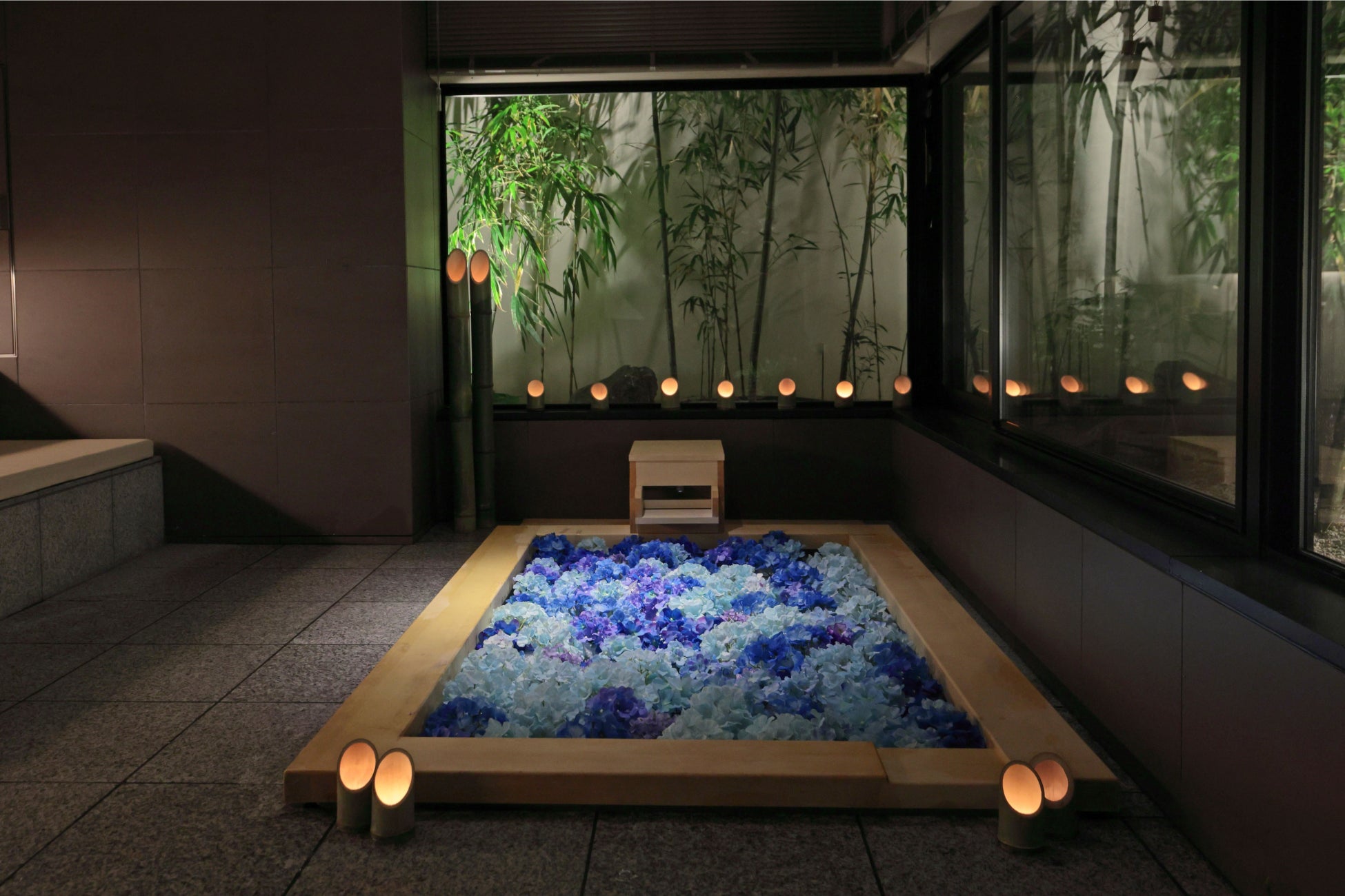 THE JUNEI HOTEL京都 バンブースイートルーム「あじさい風呂」