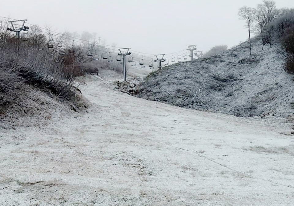 グランスノー奥伊吹「初冠雪」