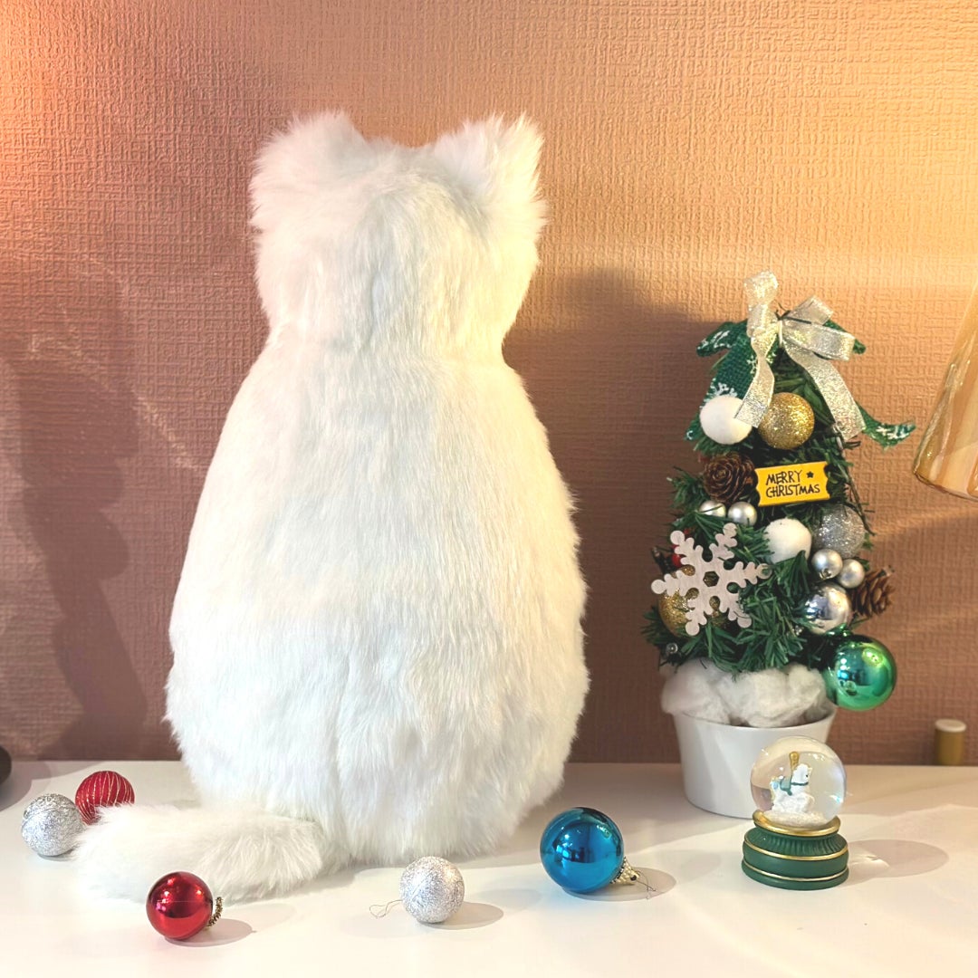 クリスマス限定色!昨年2週間で完売した「ほぼ猫クッション クリスマス限定色!昨年2週間で完売した「ほぼ猫クッション