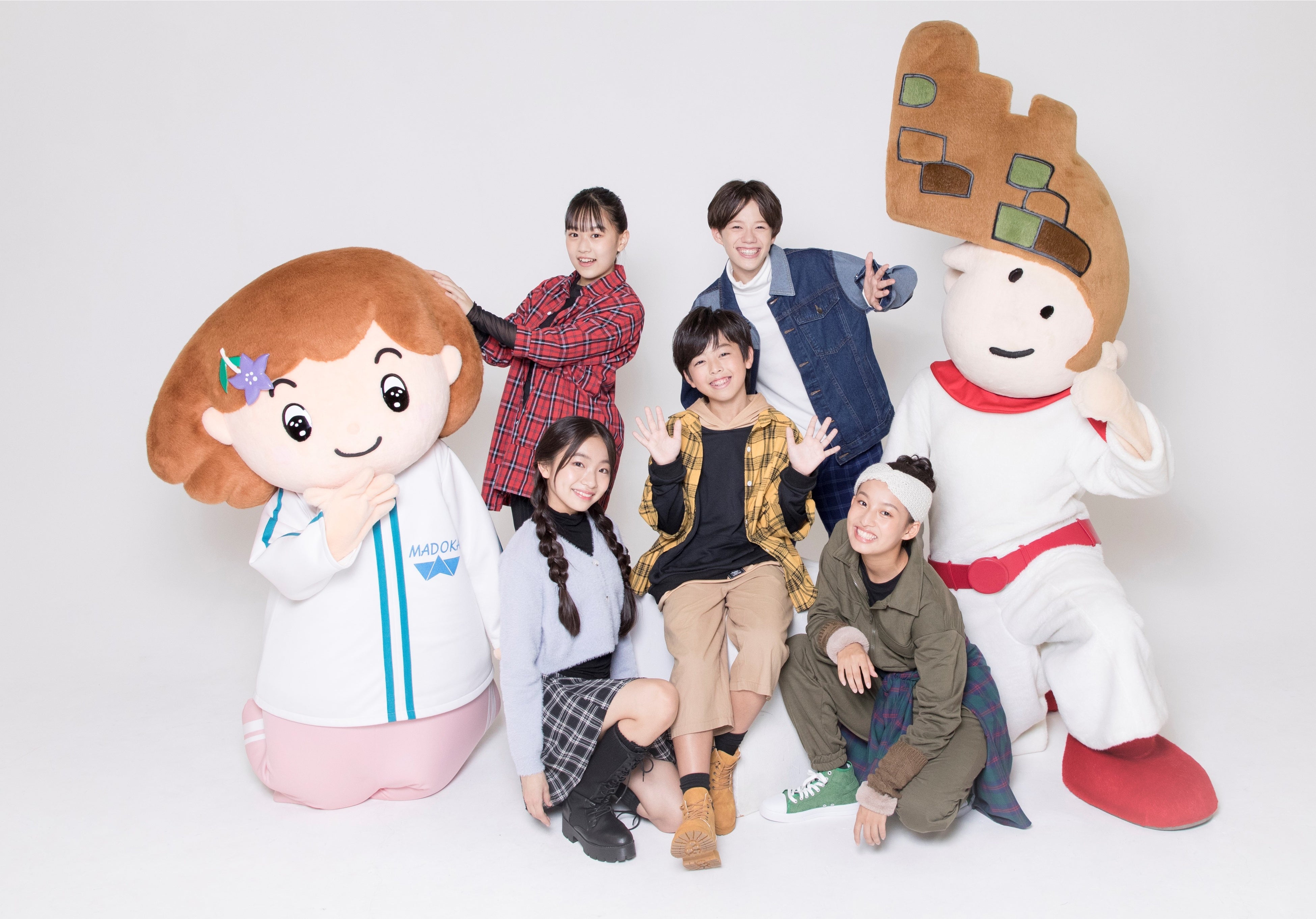 バリカタキッズと大野城市イメージキャラクターの大野ジョーくん・まどかちゃん