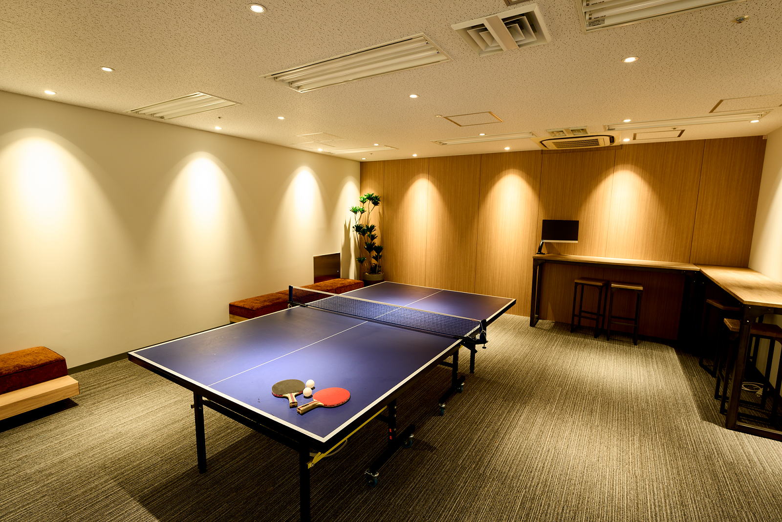 プレイルームは、会議室やブレストルームとしても機能します